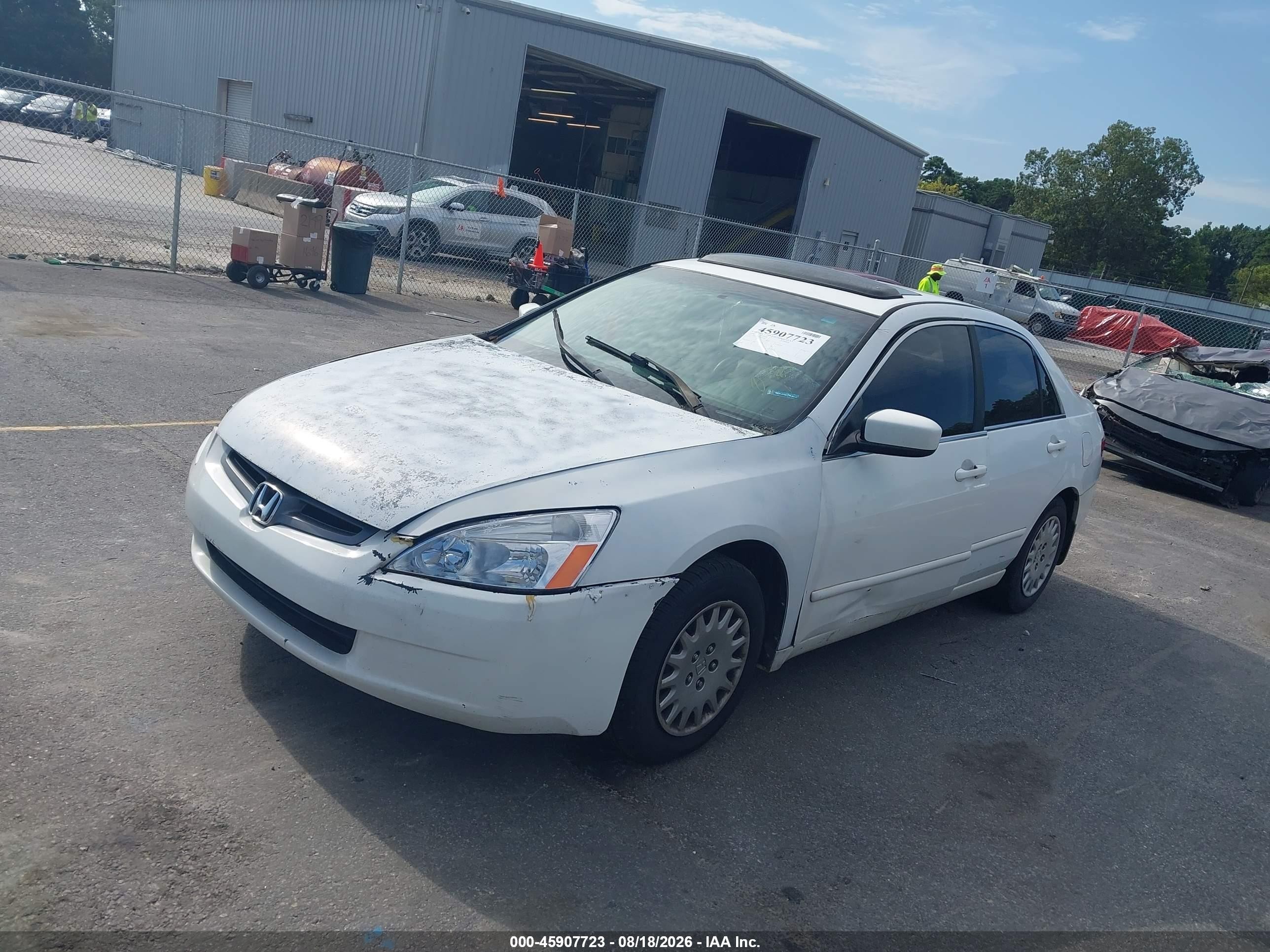 2004 Honda Accord 2.4 Ex White vin: 1HGCM568X4A076712