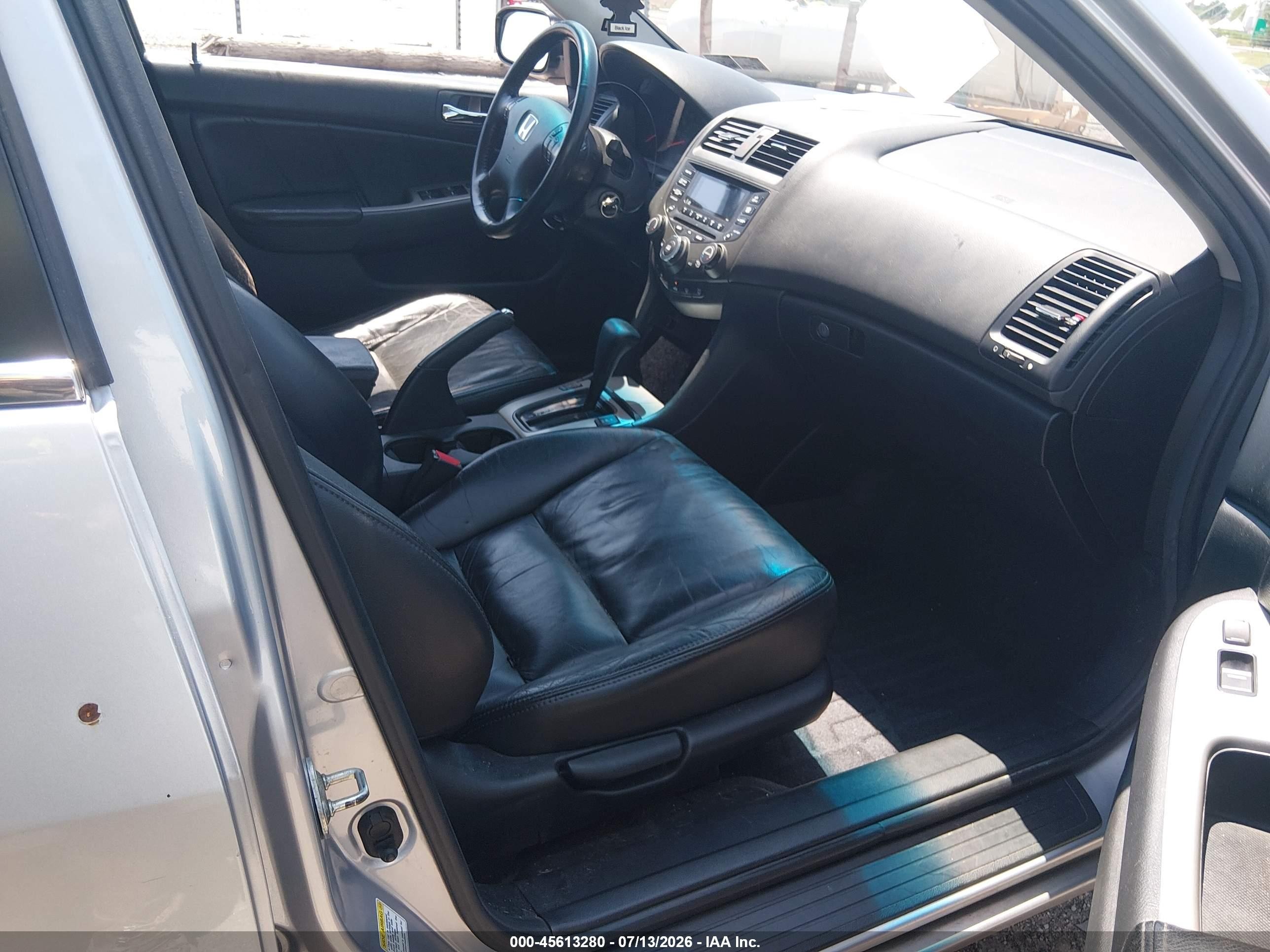 2004 Honda Accord 2.4 Ex Silver vin: 1HGCM568X4A086186