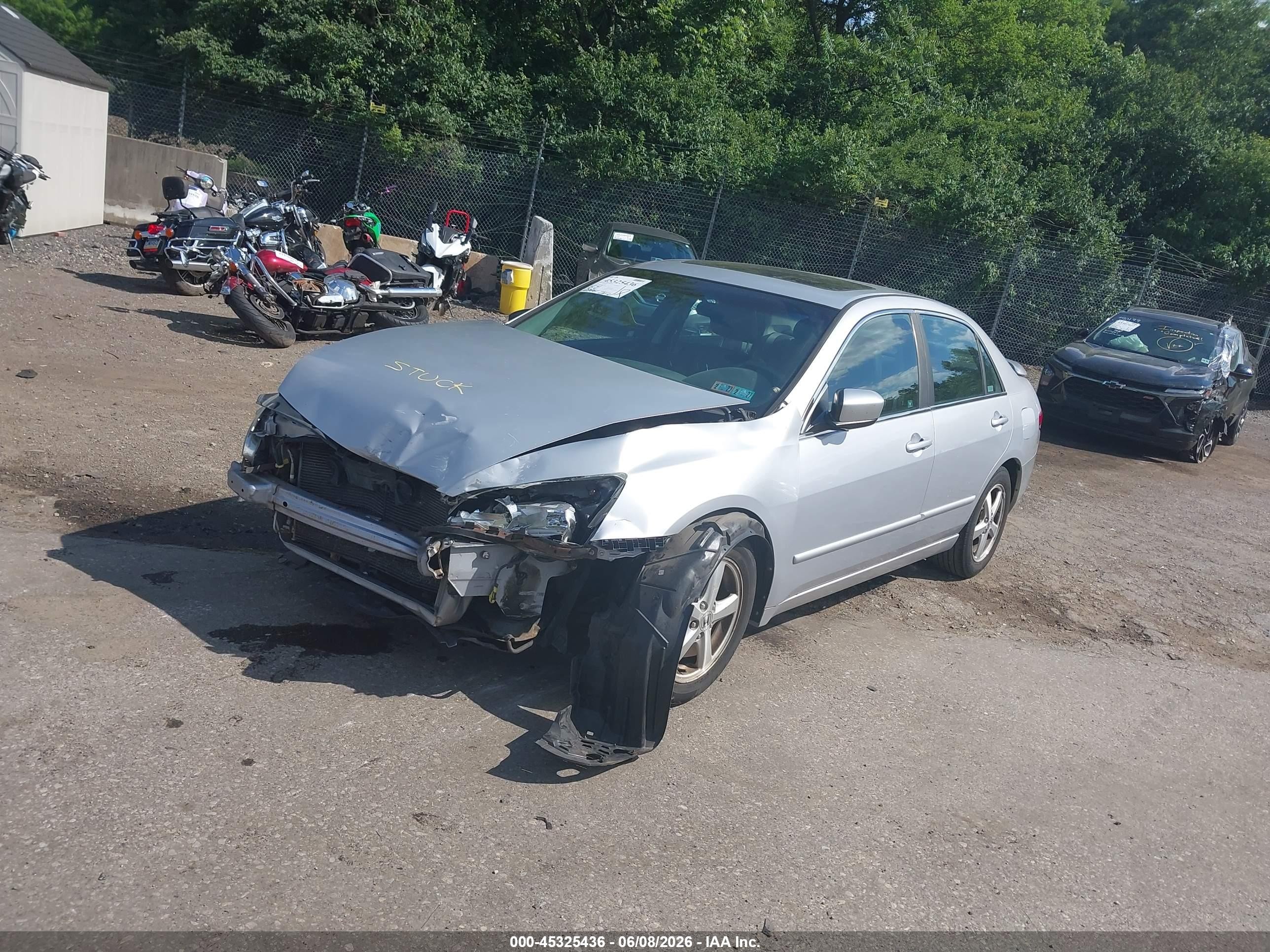 2004 Honda Accord 2.4 Ex Silver vin: 1HGCM568X4A114309