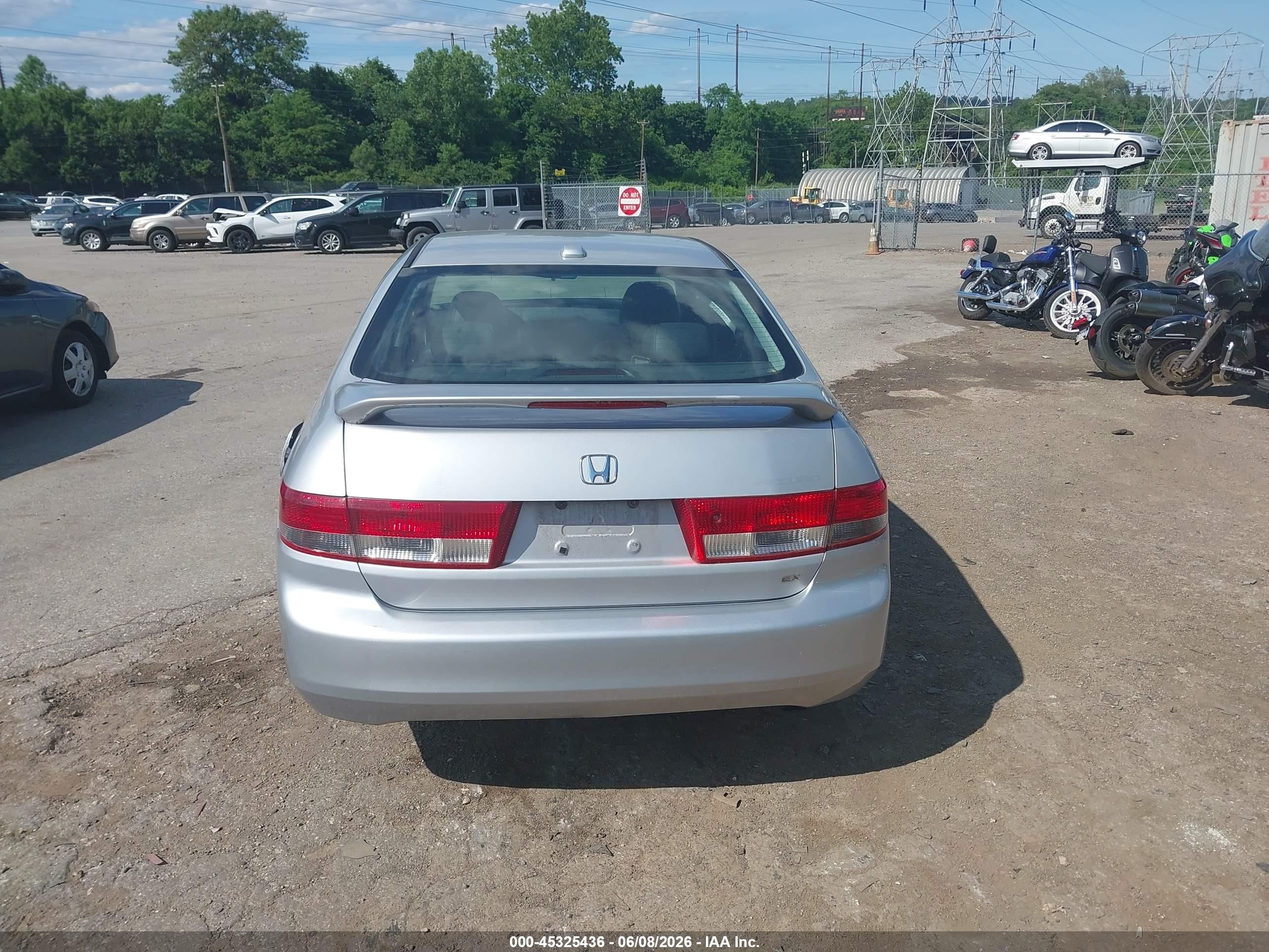 2004 Honda Accord 2.4 Ex Silver vin: 1HGCM568X4A114309
