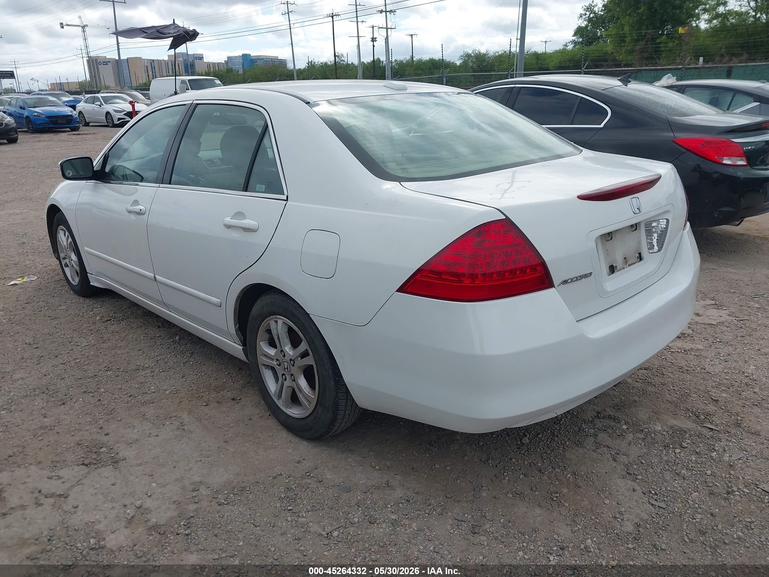 2006 Honda Accord 2.4 Ex White vin: 1HGCM568X6A158233