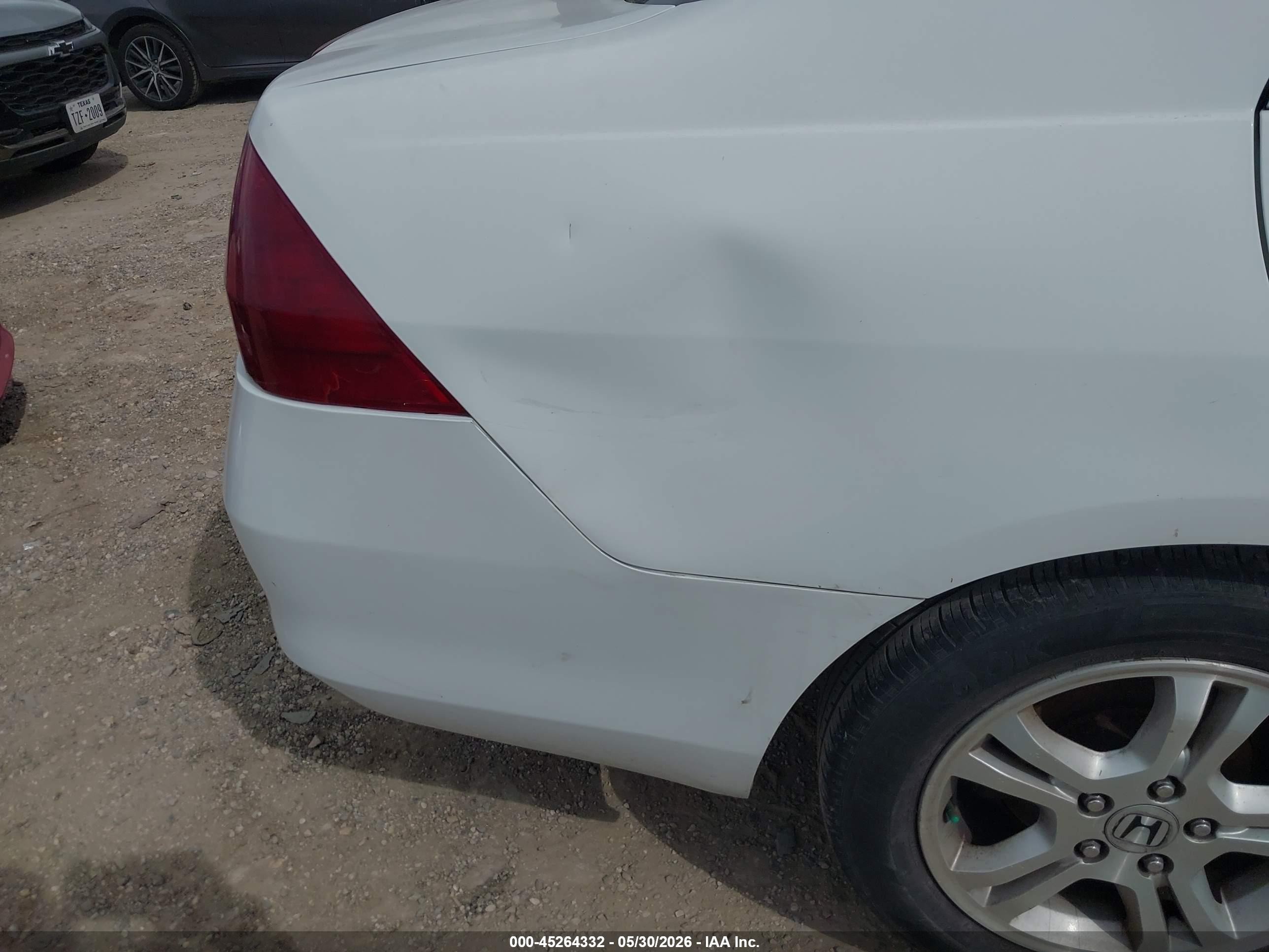 2006 Honda Accord 2.4 Ex White vin: 1HGCM568X6A158233