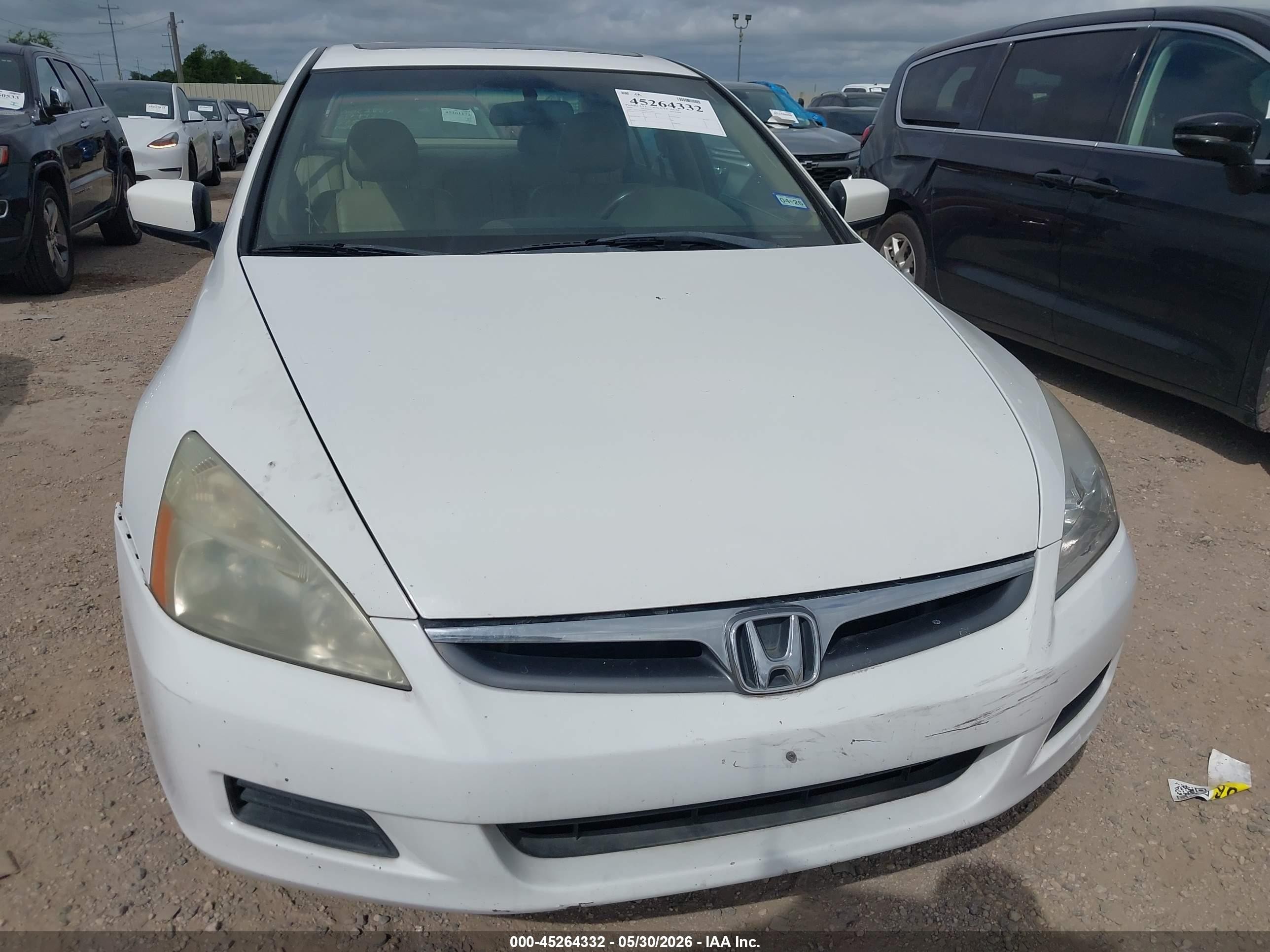 2006 Honda Accord 2.4 Ex White vin: 1HGCM568X6A158233