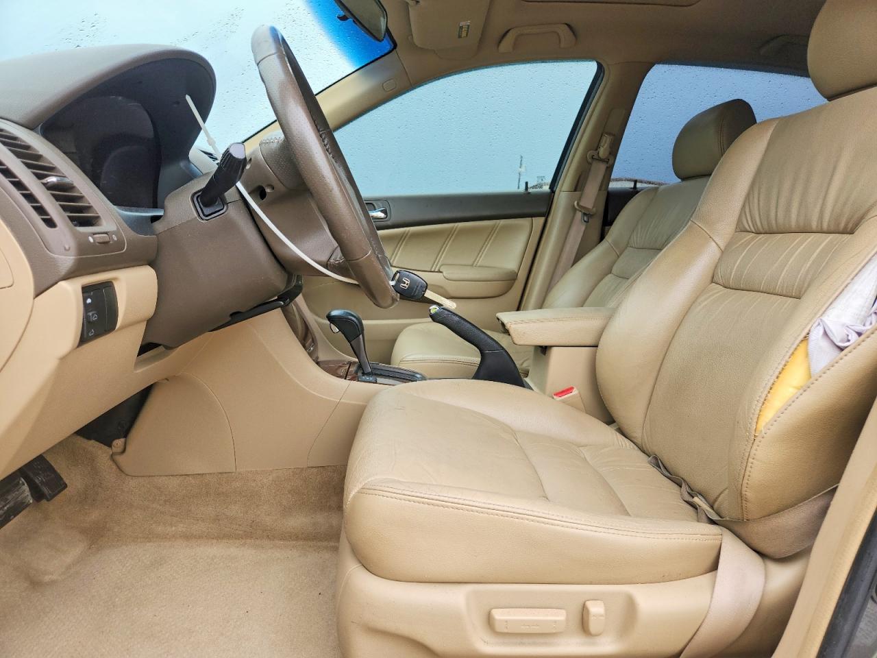 2007 Hond Accord Gray vin: 1HGCM568X7A026641