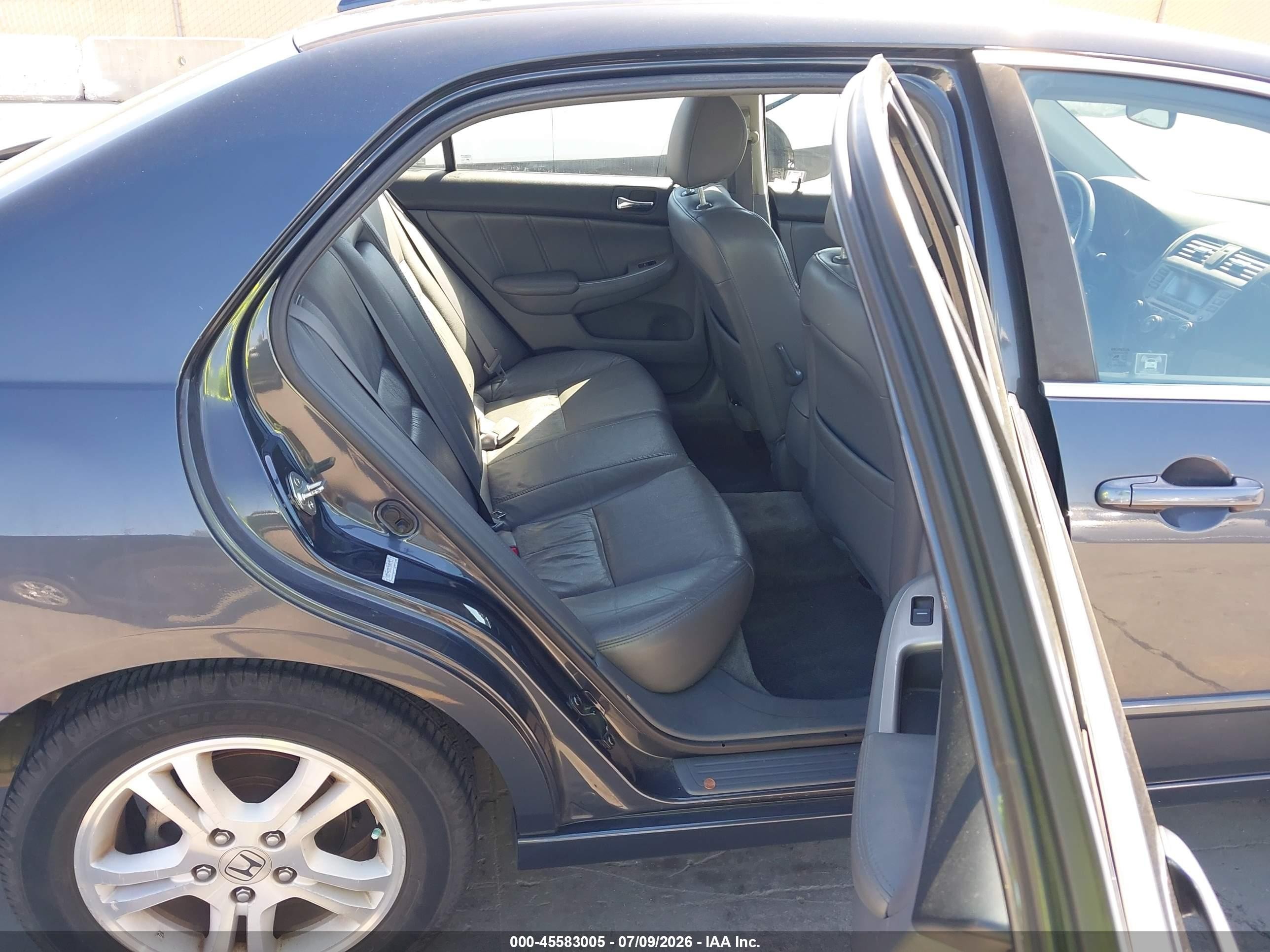 2007 Honda Accord 2.4 Ex Серый vin: 1HGCM568X7A044265