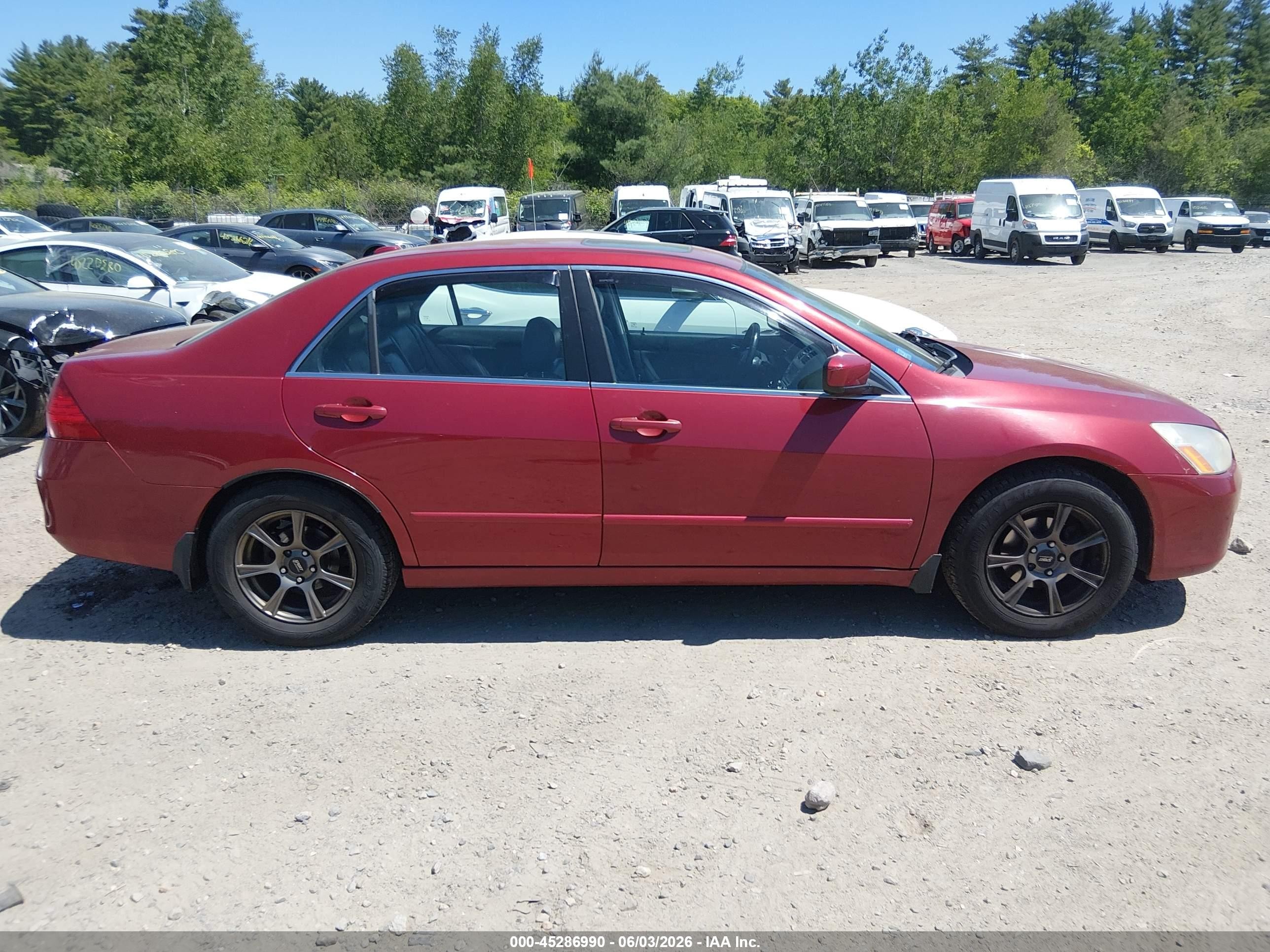 2007 Honda Accord 2.4 Ex Red vin: 1HGCM568X7A070025