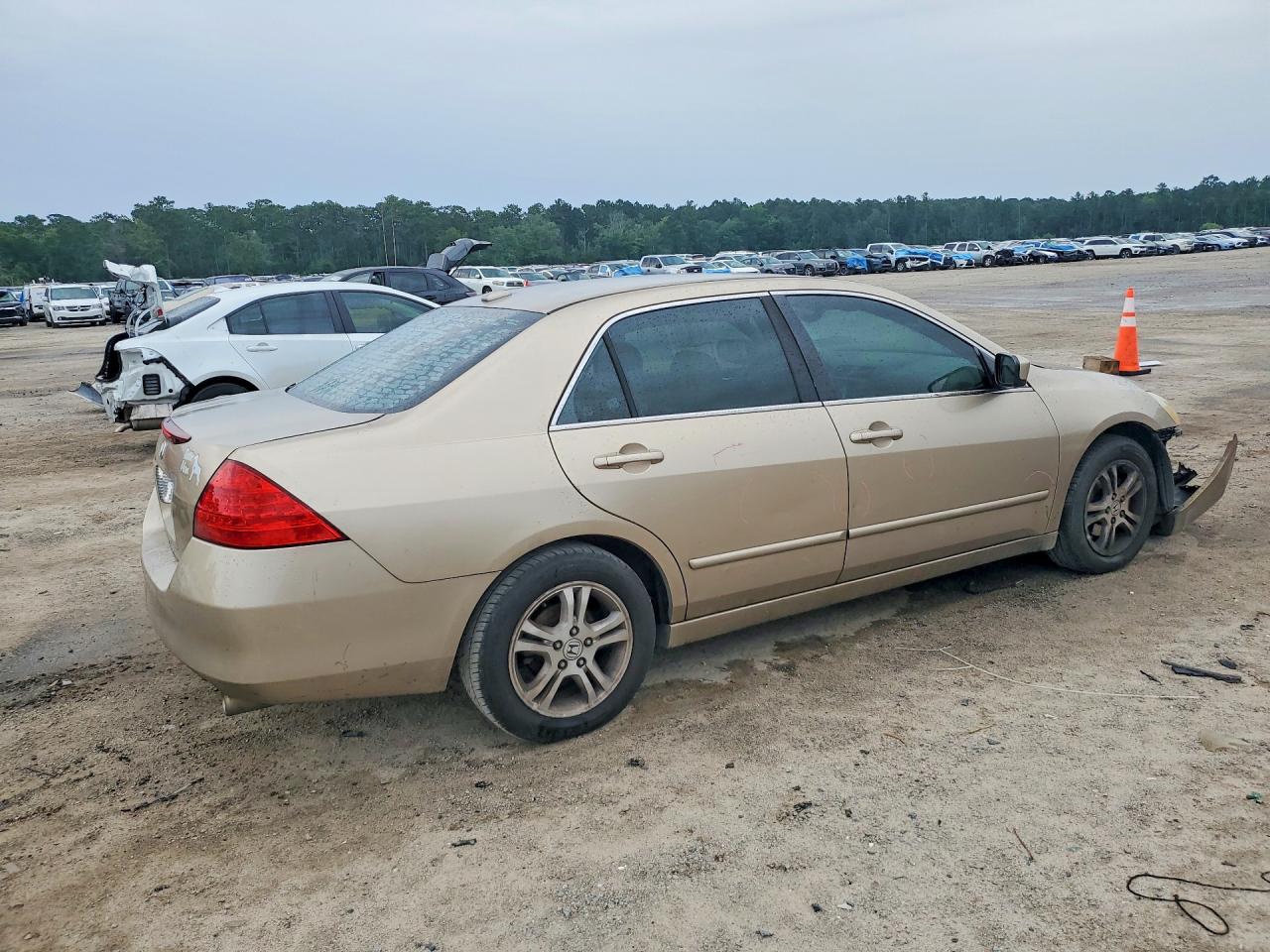 2007 Honda Accord Ex Золотой vin: 1HGCM568X7A136945