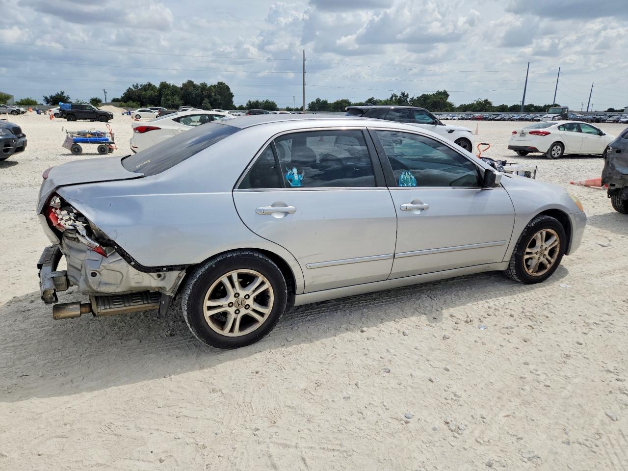 2007 Honda Accord Ex Silver vin: 1HGCM568X7A197311