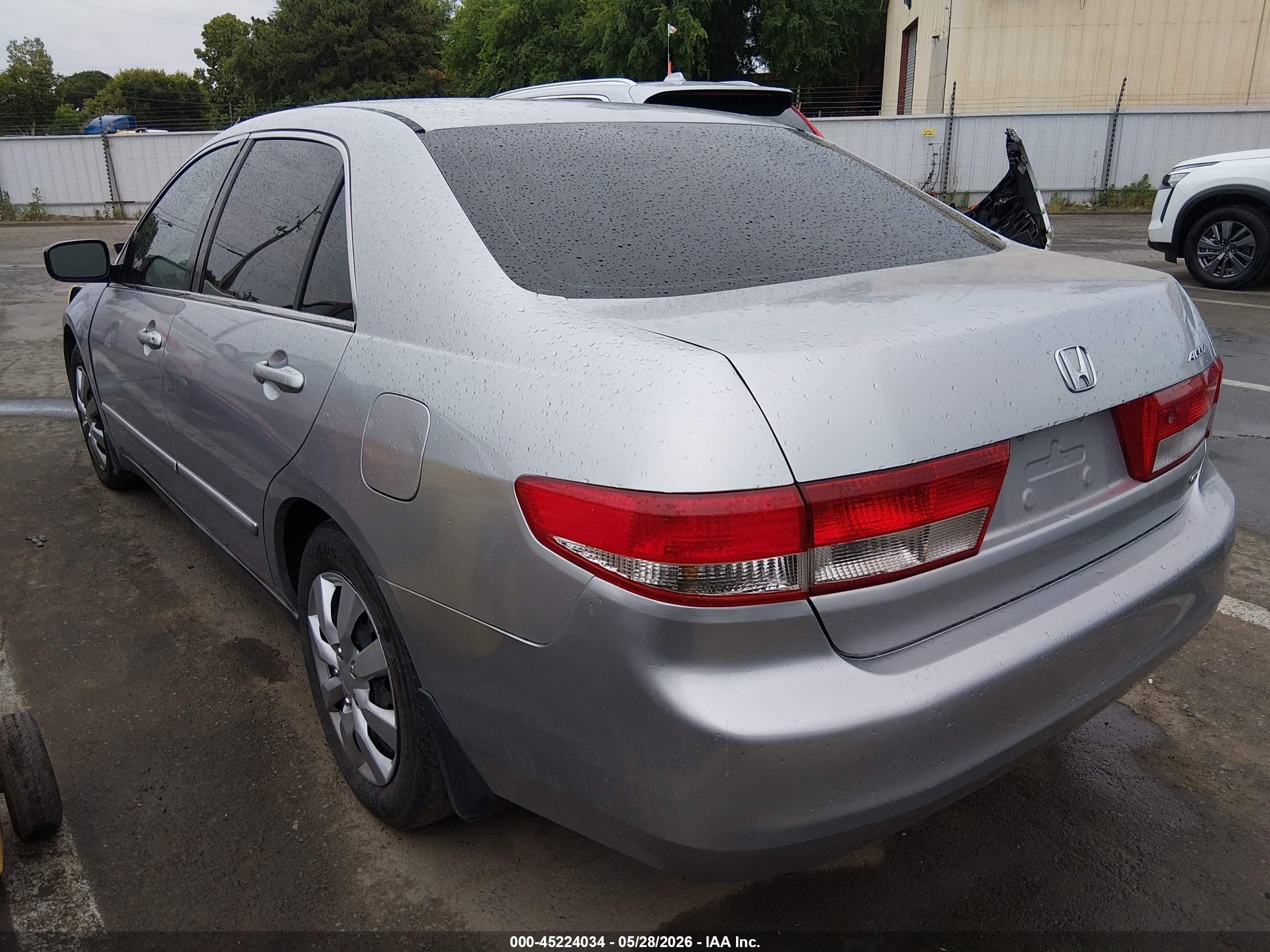 2004 Honda Accord 3.0 Lx Silver vin: 1HGCM66324A083860