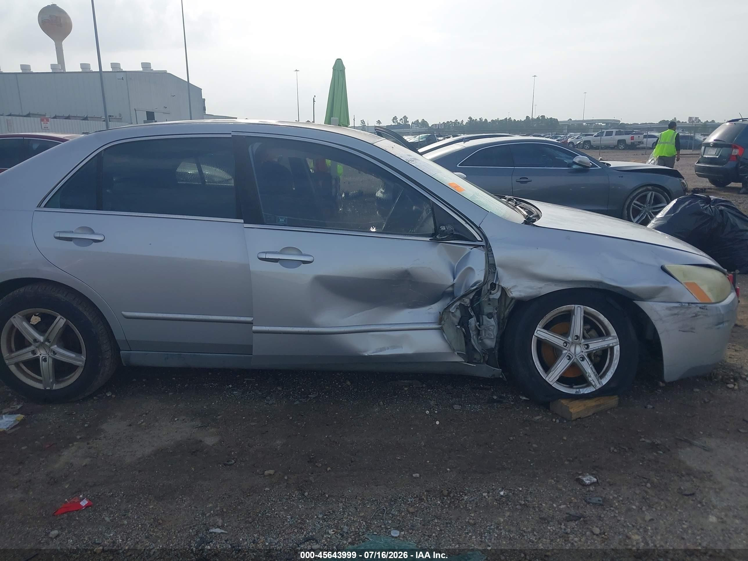 2005 Honda Accord 3.0 Lx Серебряный vin: 1HGCM66325A058622