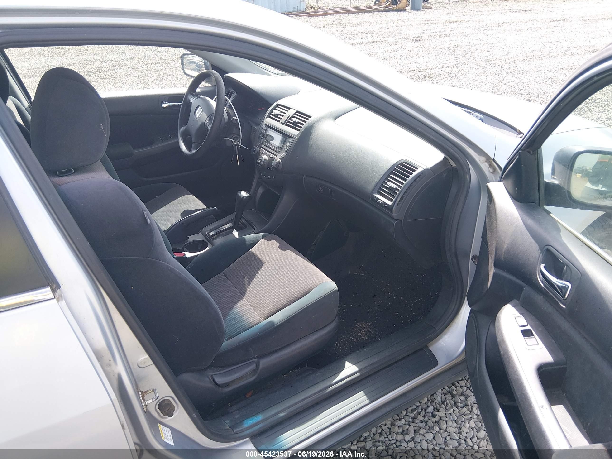 2003 Honda Accord 3.0 Lx Silver vin: 1HGCM66343A015672