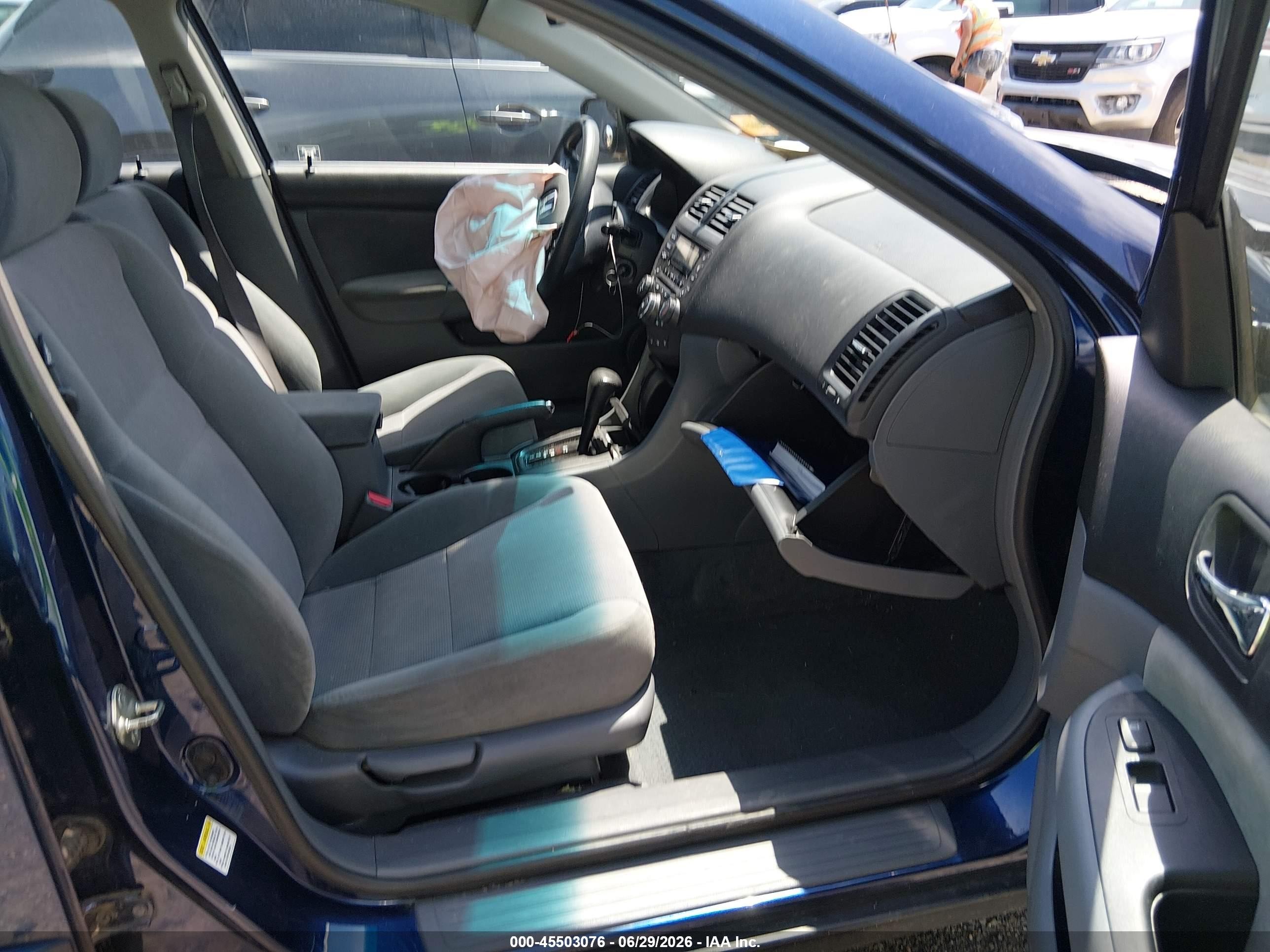2004 Honda Accord 3.0 Lx Blue vin: 1HGCM66354A010322