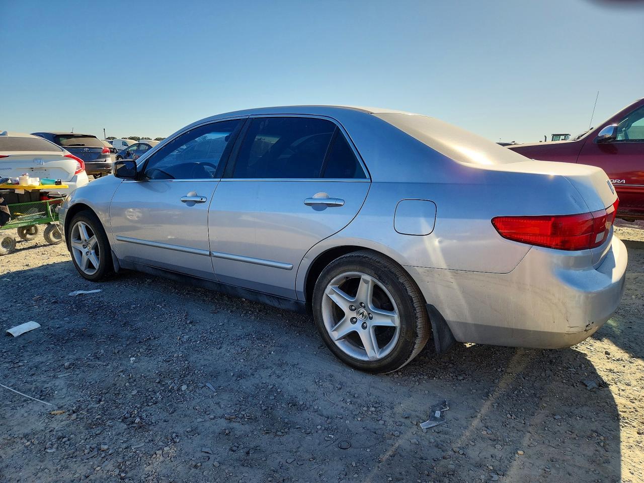 2005 Honda Accord Lx Silver vin: 1HGCM66375A015264