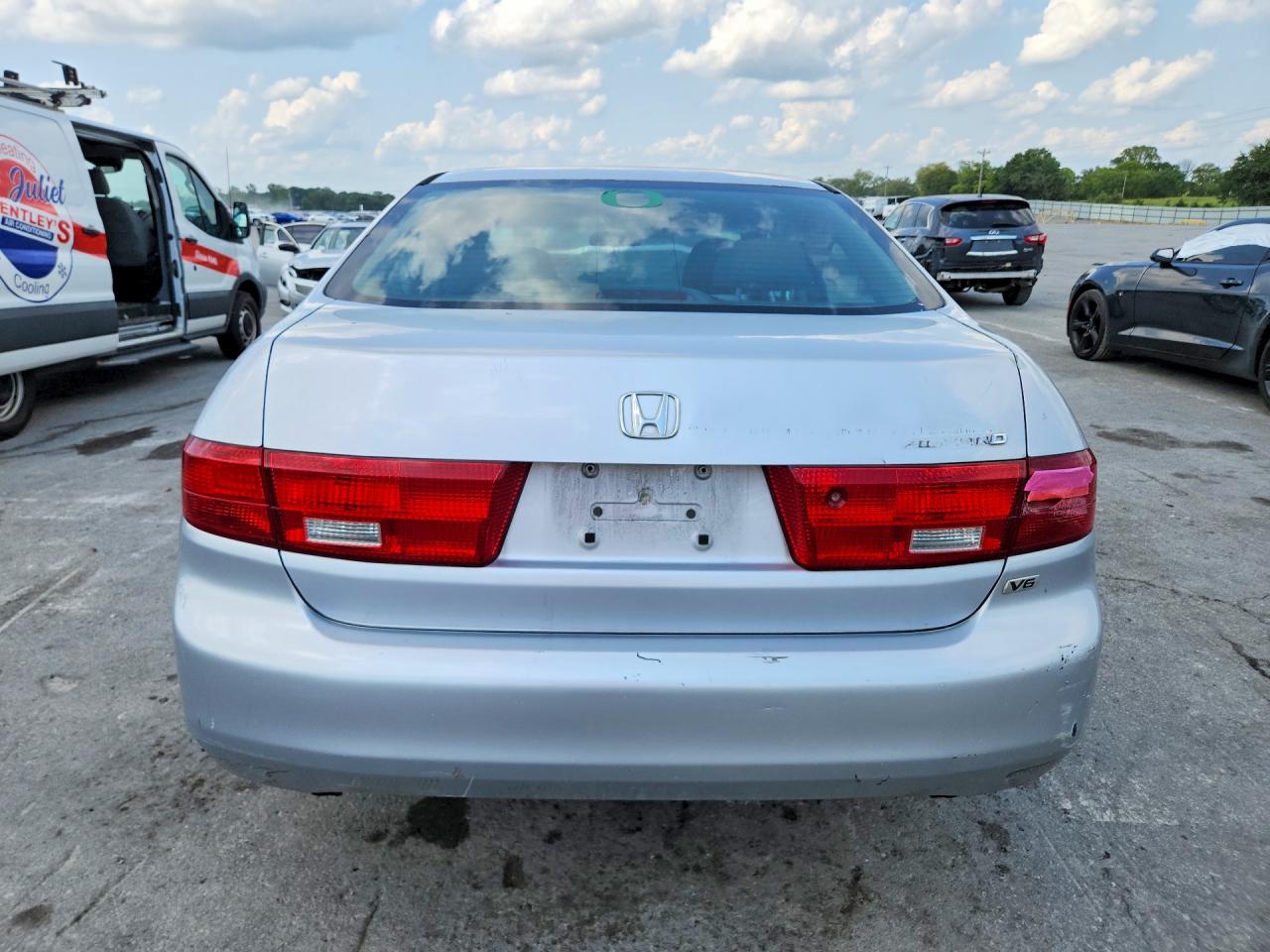 2005 Honda Accord Lx Silver vin: 1HGCM66395A008588