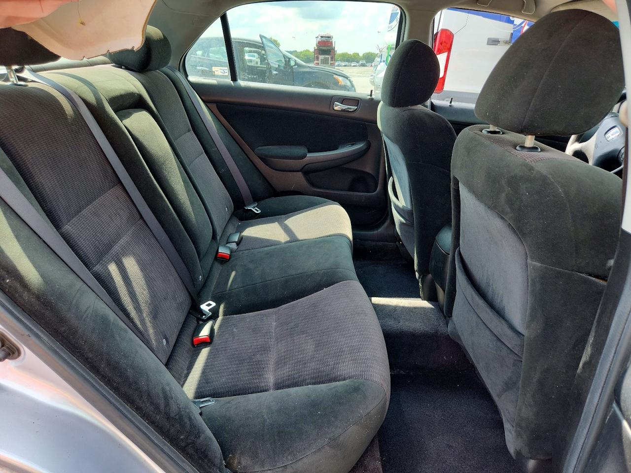 2005 Honda Accord Lx Silver vin: 1HGCM66395A008588