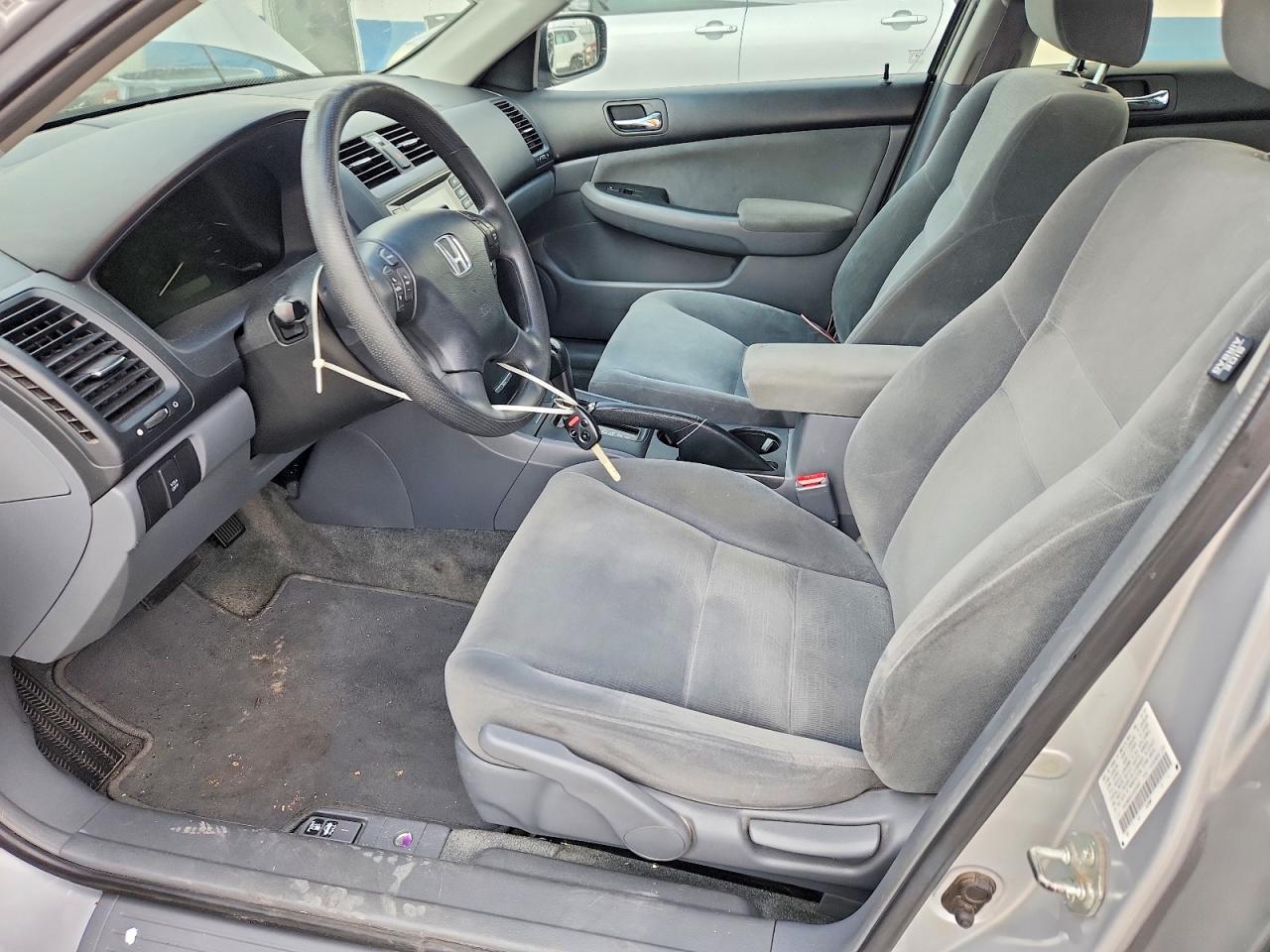 2007 Honda Accord Silver vin: 1HGCM664X7A055897