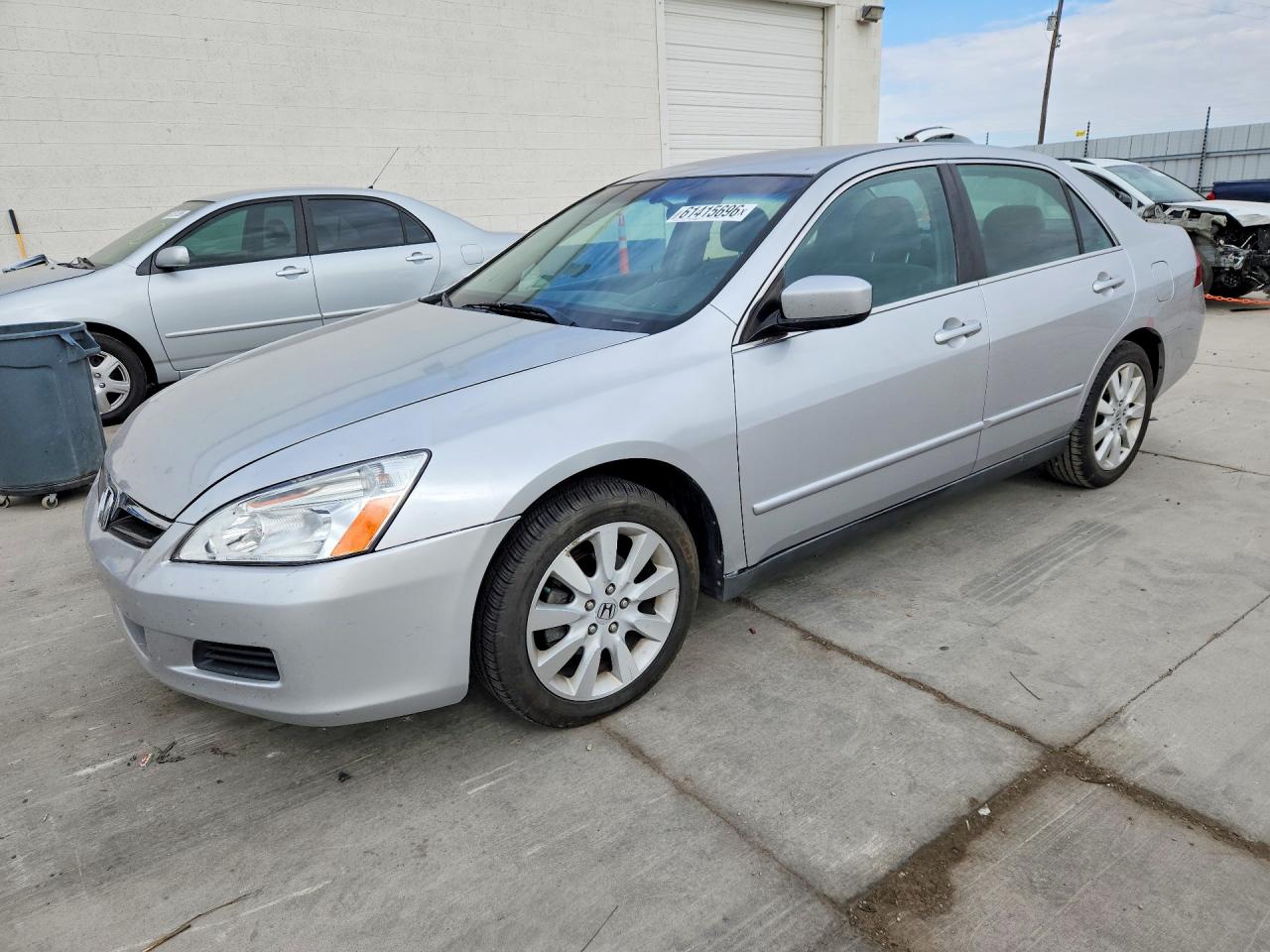 2007 Honda Accord Silver vin: 1HGCM664X7A055897