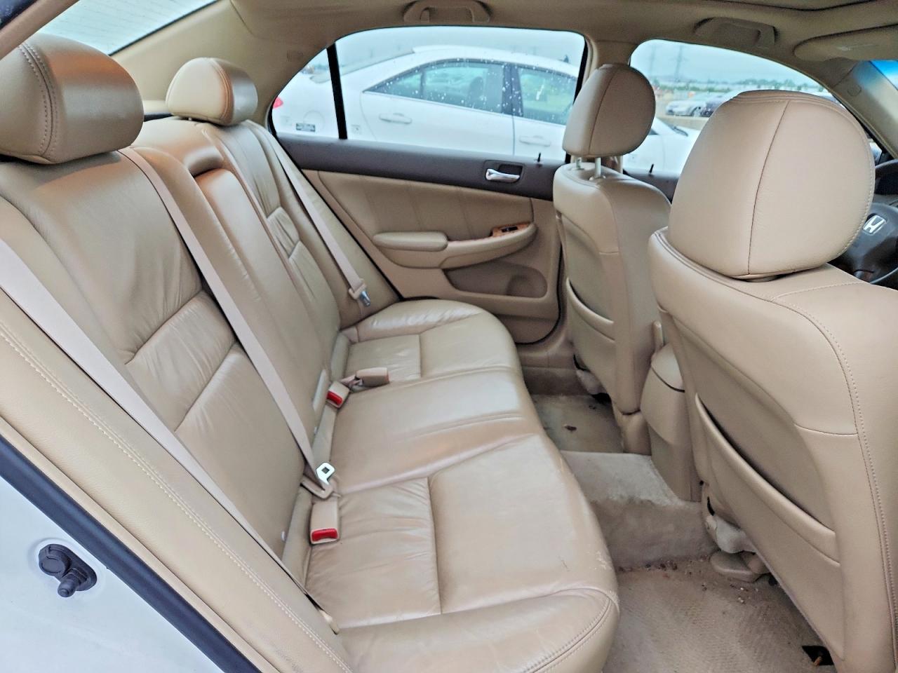 2004 Honda Accord Ex White vin: 1HGCM66504A041933
