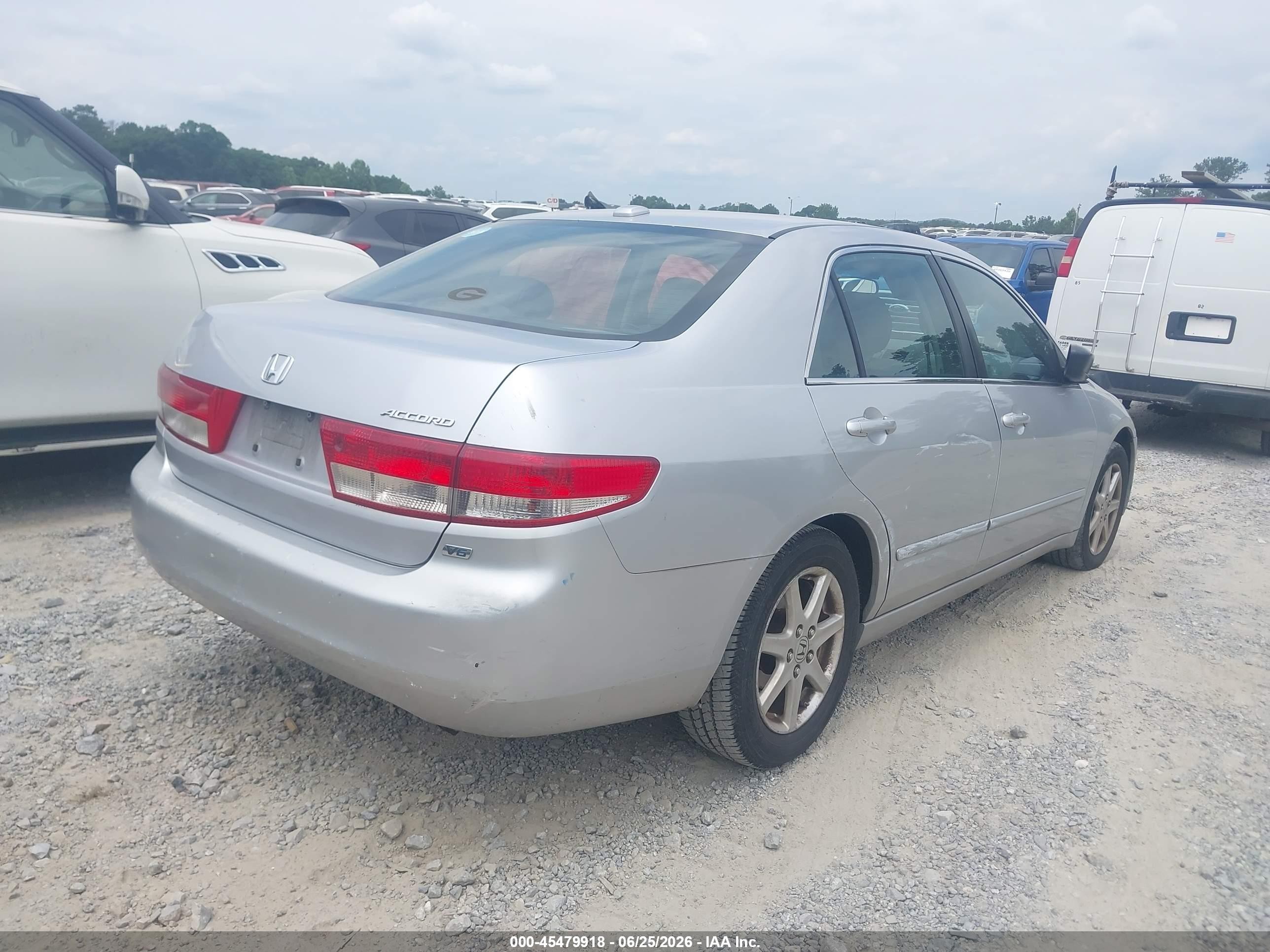 2004 Honda Accord 3.0 Ex Silver vin: 1HGCM66504A050860