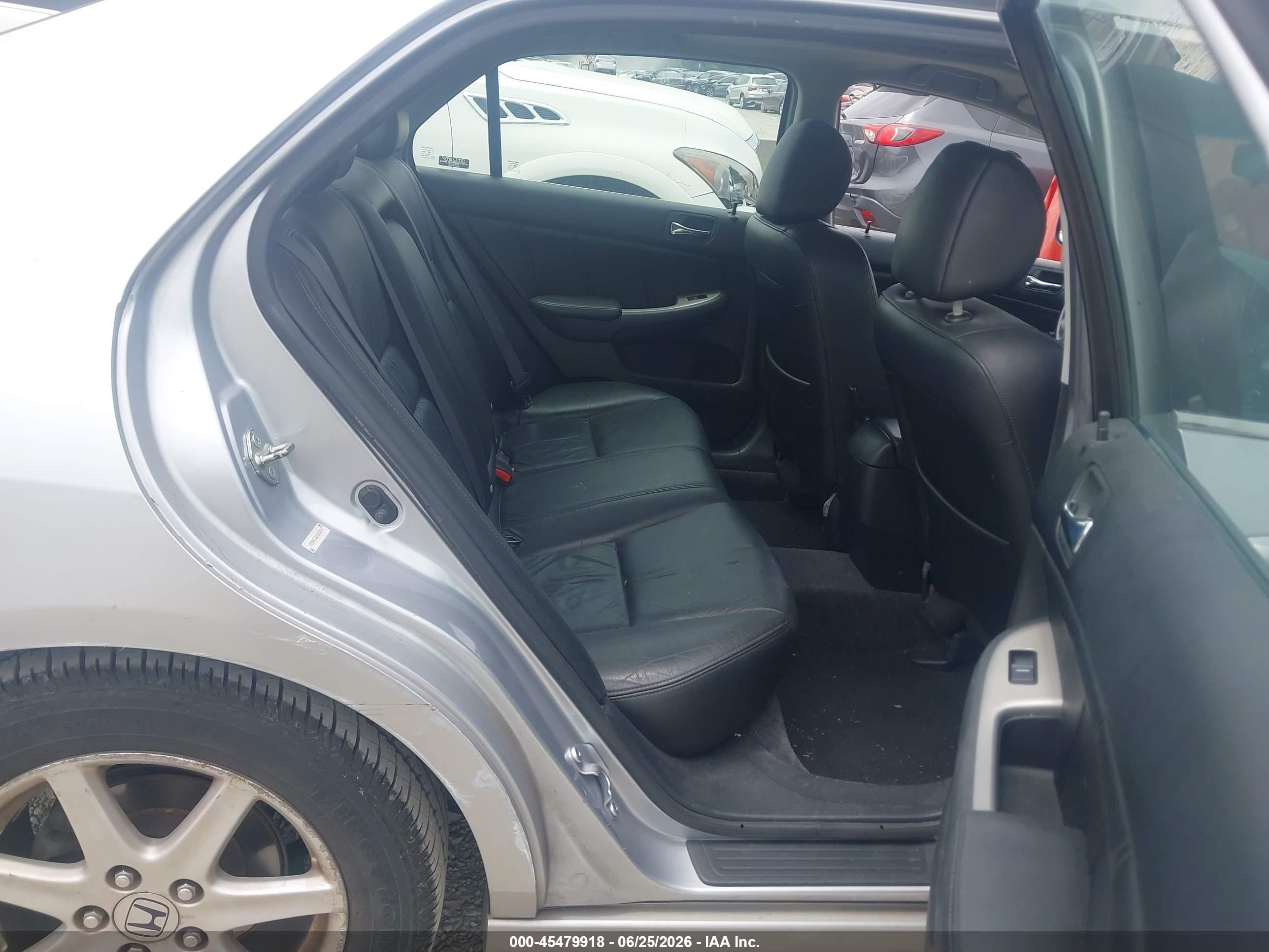 2004 Honda Accord 3.0 Ex Silver vin: 1HGCM66504A050860
