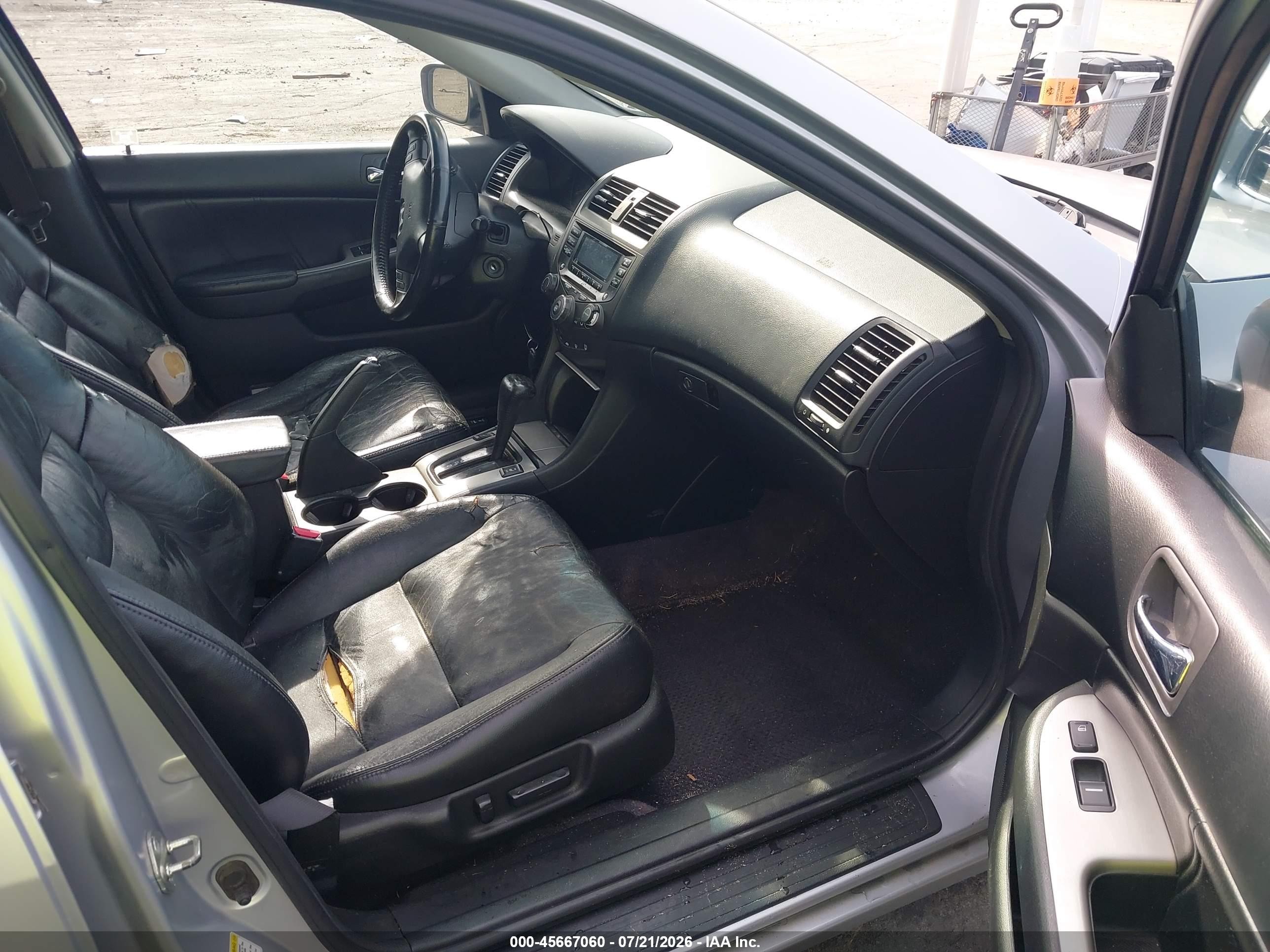 2004 Honda Accord 3.0 Ex Silver vin: 1HGCM66504A076780