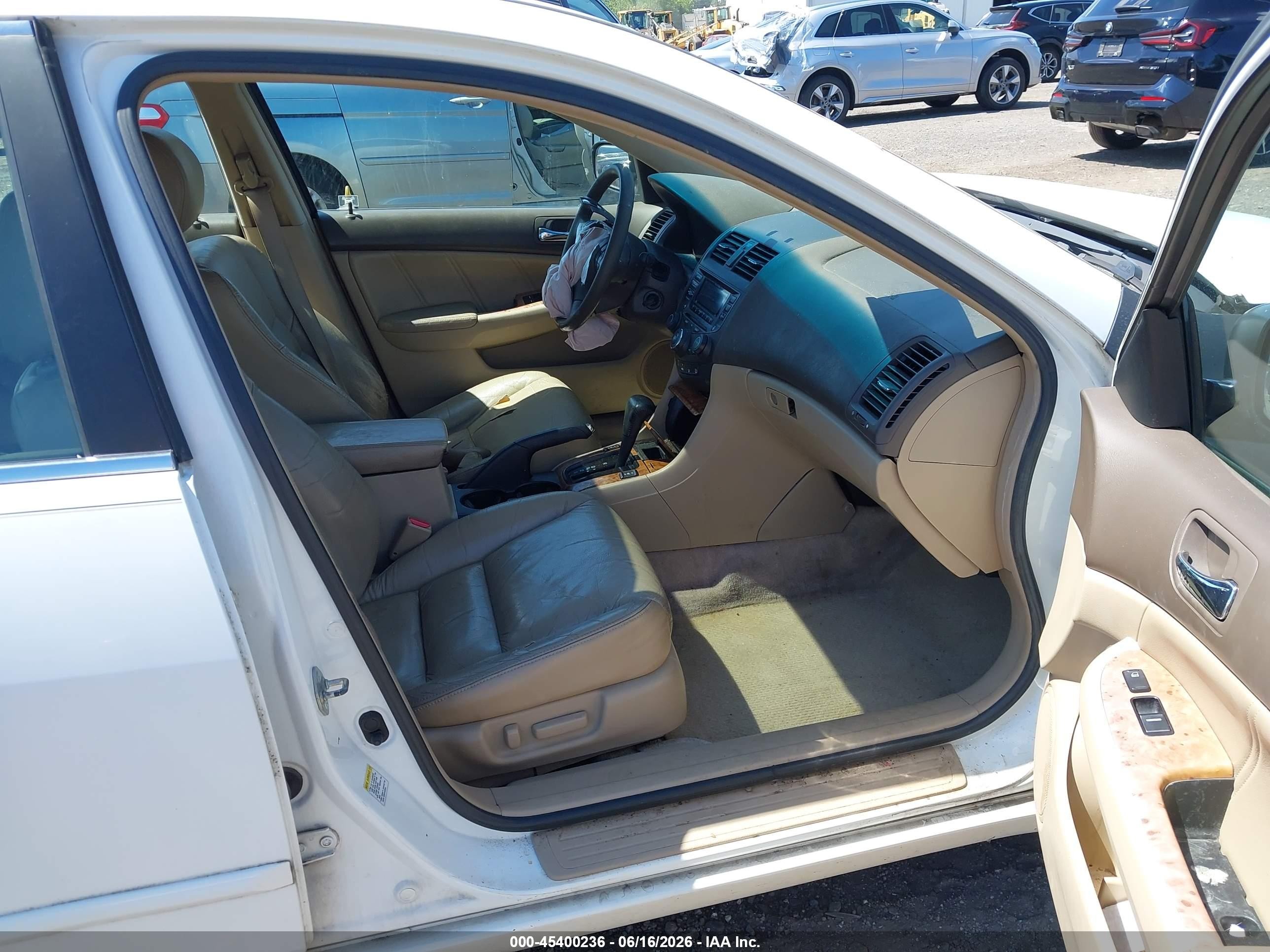 2005 Honda Accord 3.0 Ex White vin: 1HGCM66505A012918