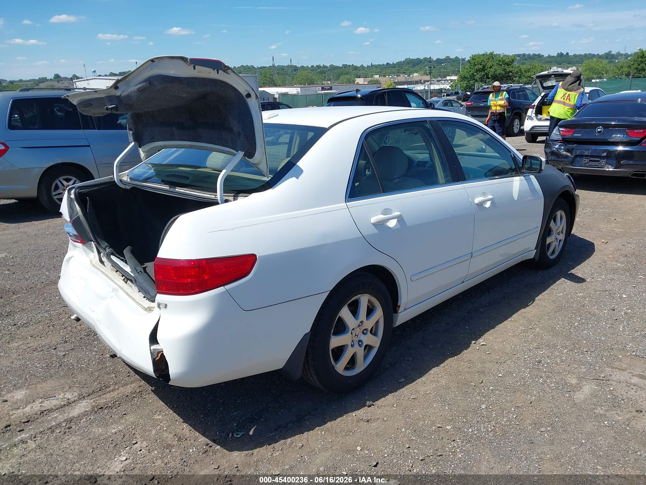 2005 Honda Accord 3.0 Ex White vin: 1HGCM66505A012918