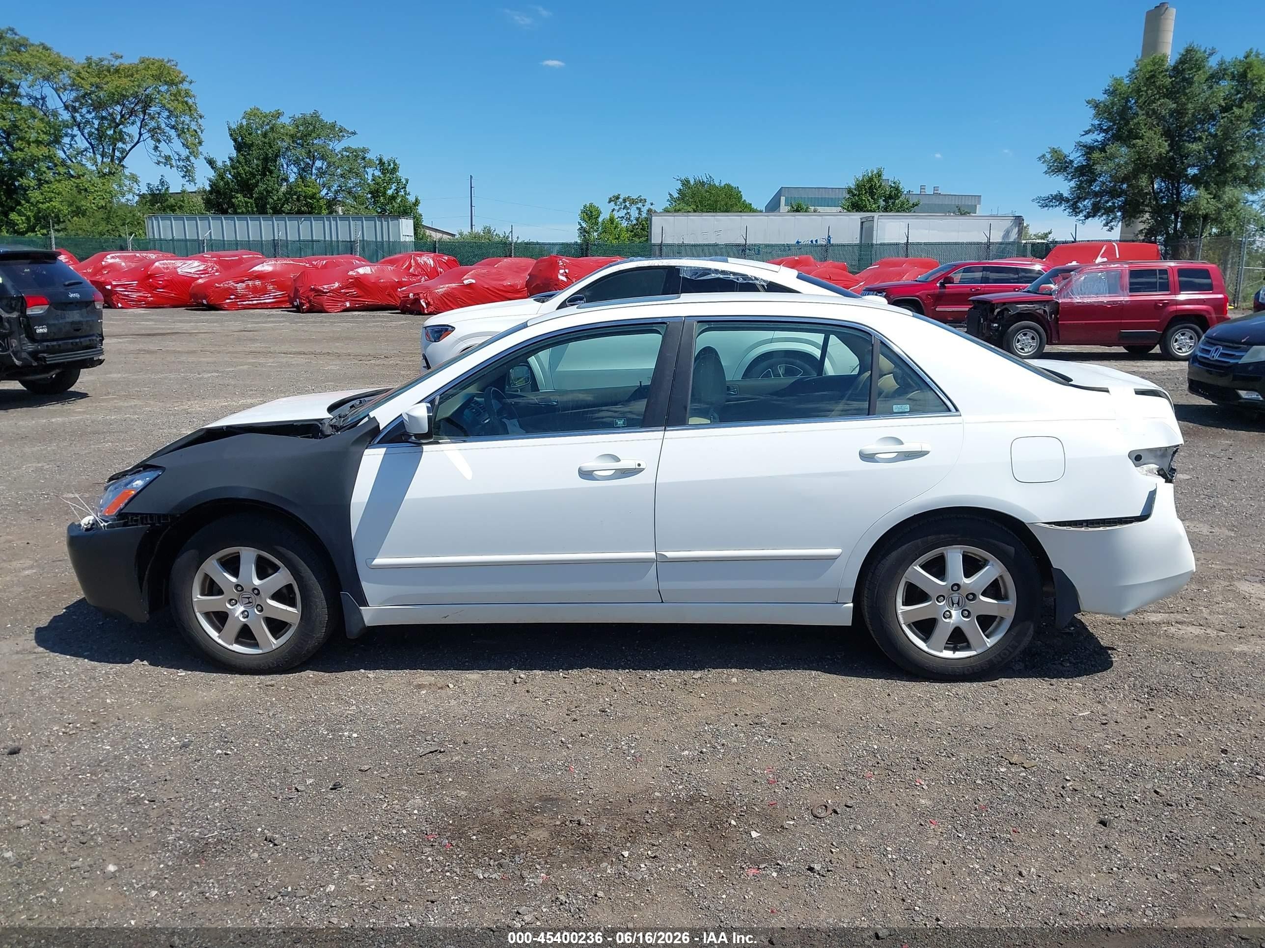 2005 Honda Accord 3.0 Ex White vin: 1HGCM66505A012918