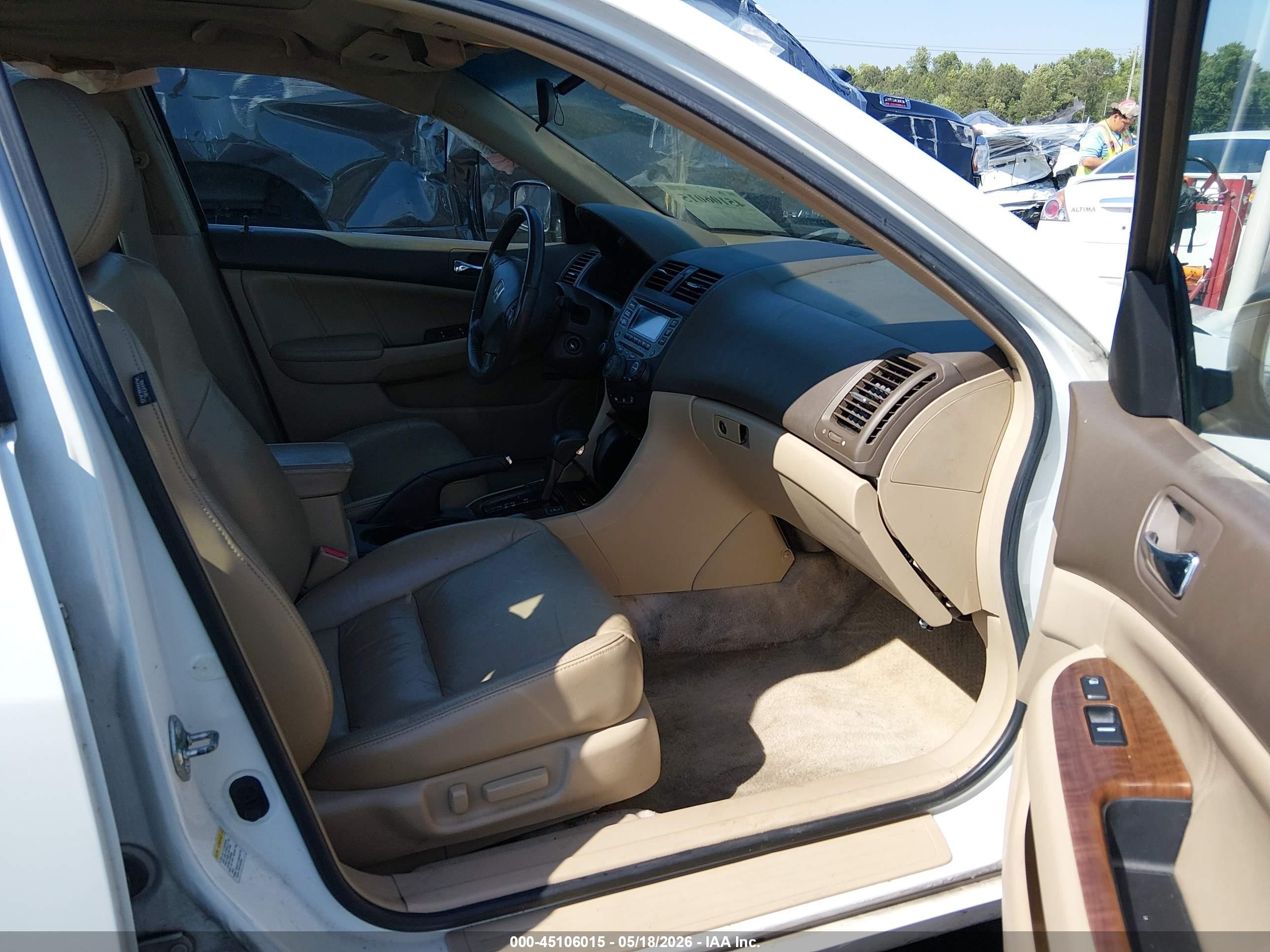 2006 Honda Accord 3.0 Ex White vin: 1HGCM66506A056662