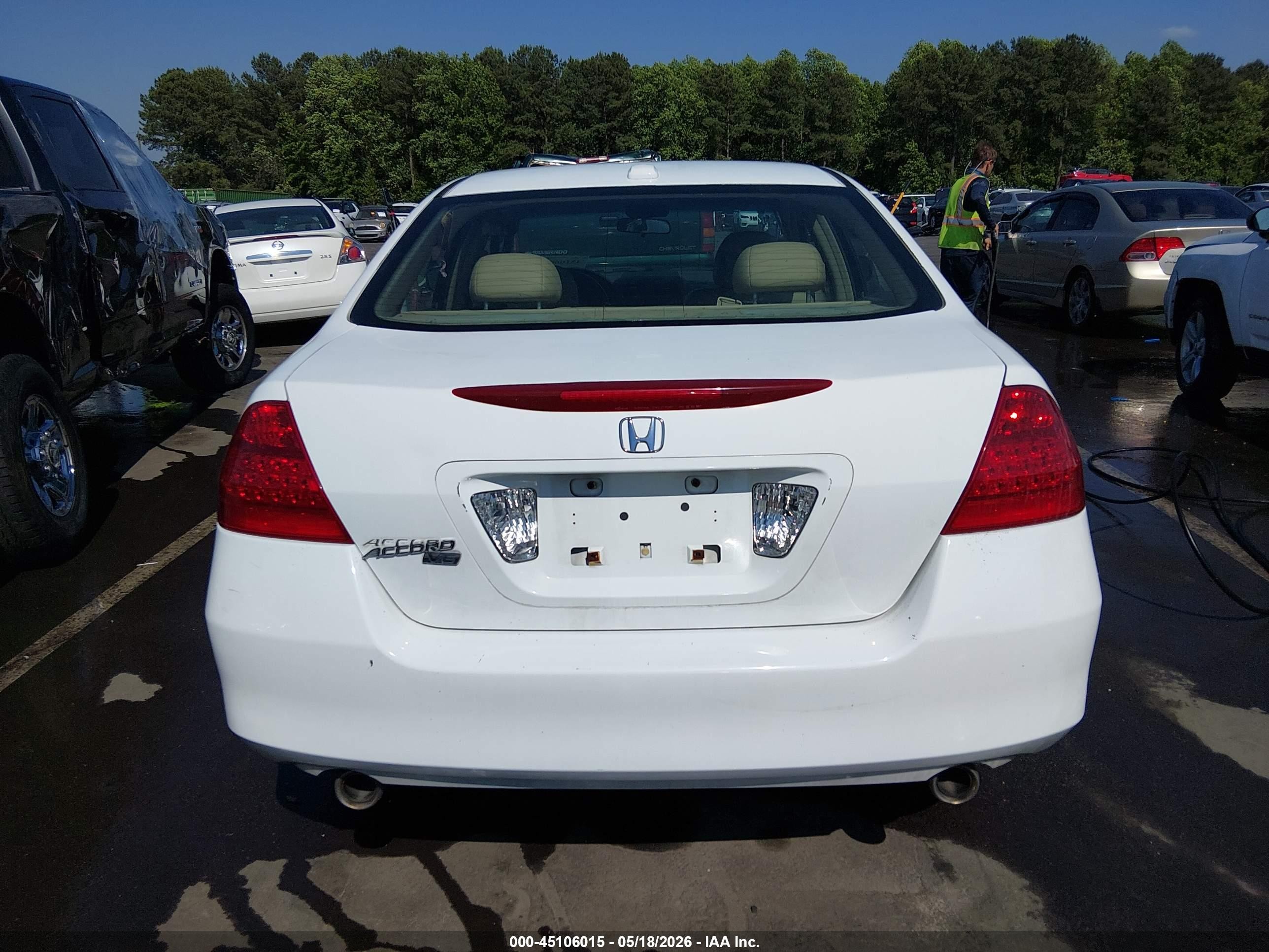 2006 Honda Accord 3.0 Ex White vin: 1HGCM66506A056662