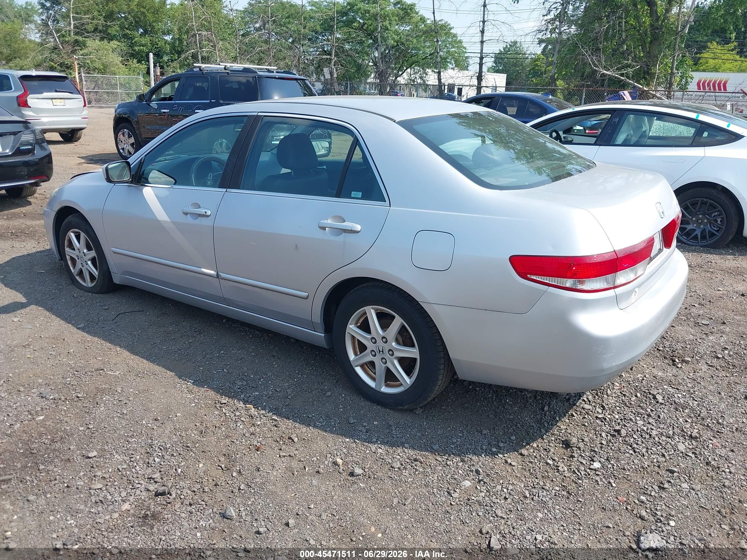 2003 Honda Accord Sdn Ex Silver vin: 1HGCM66513A031233