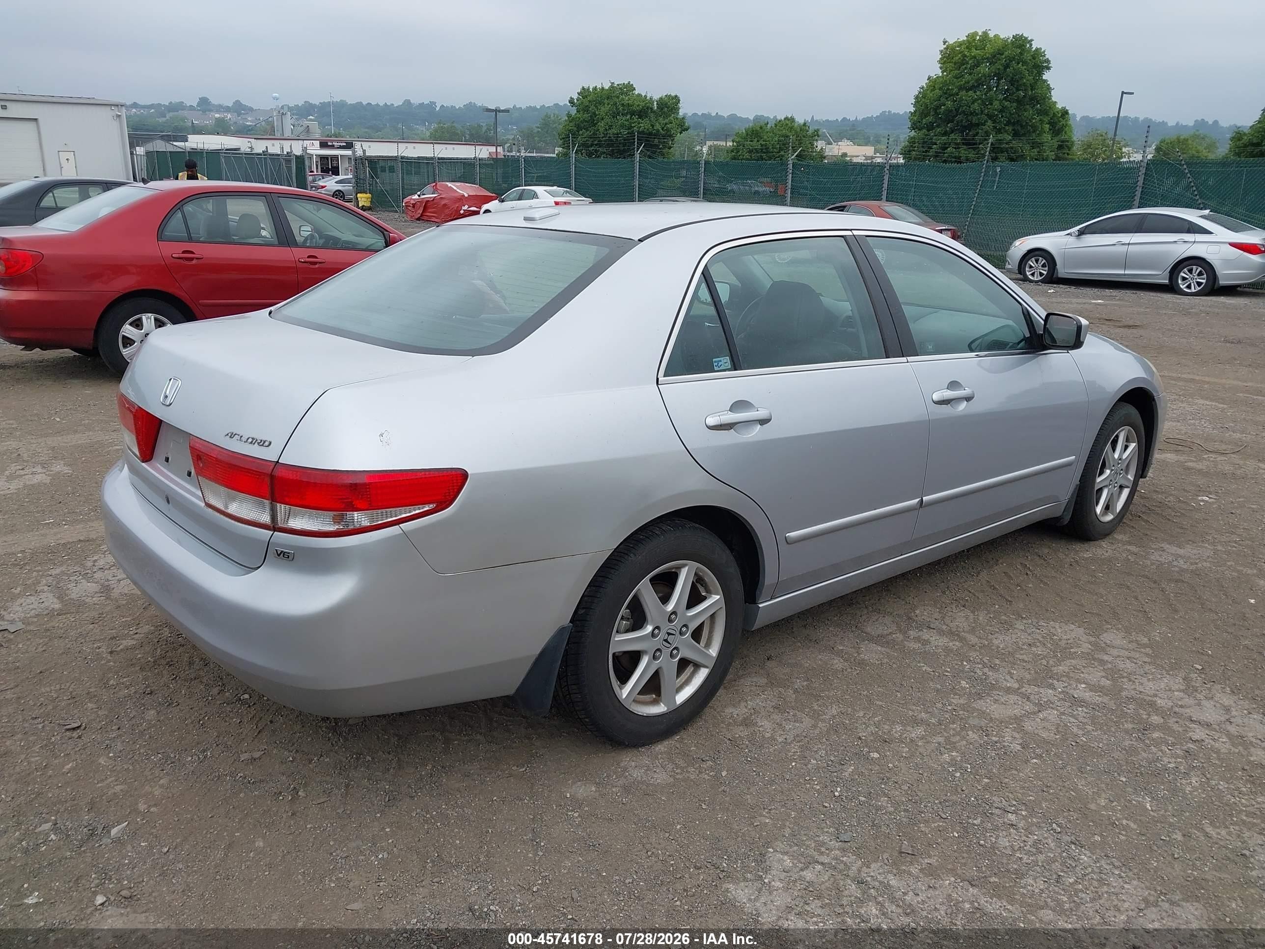 2004 Honda Accord 3.0 Ex Silver vin: 1HGCM66514A043013