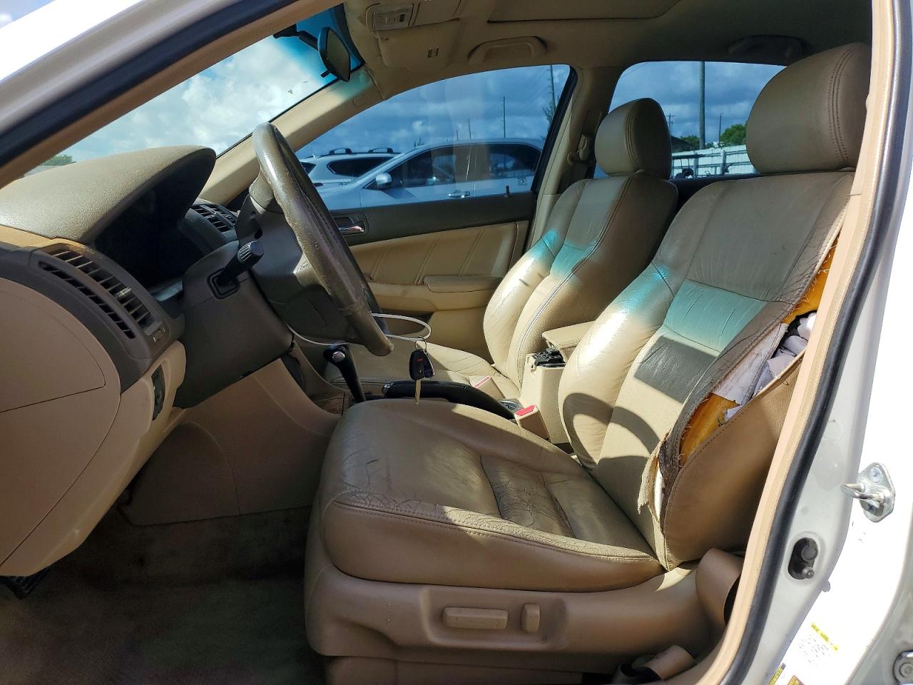 2005 Honda Accord Lx White vin: 1HGCM66515A006013