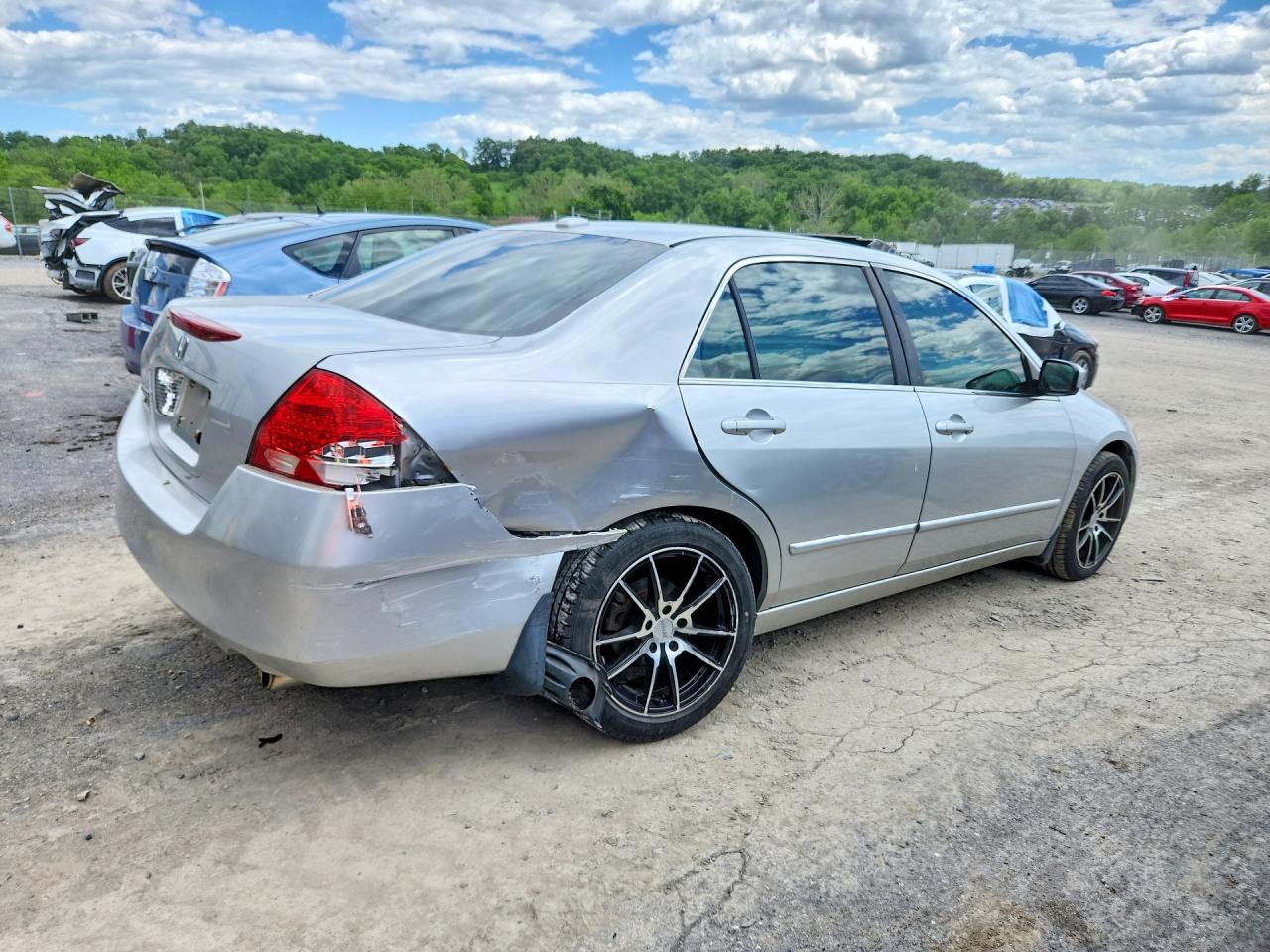 2007 Honda Accord Ex Silver vin: 1HGCM66517A040682