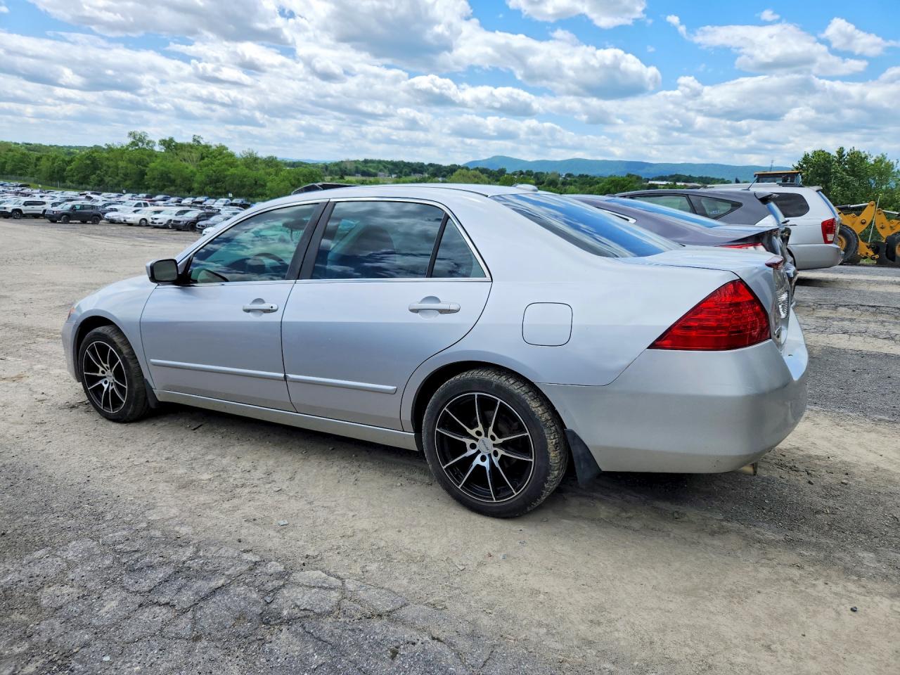 2007 Honda Accord Ex Silver vin: 1HGCM66517A040682