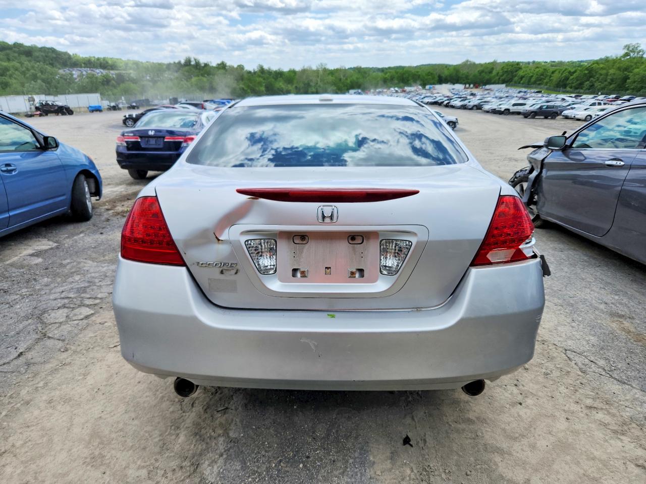 2007 Honda Accord Ex Silver vin: 1HGCM66517A040682