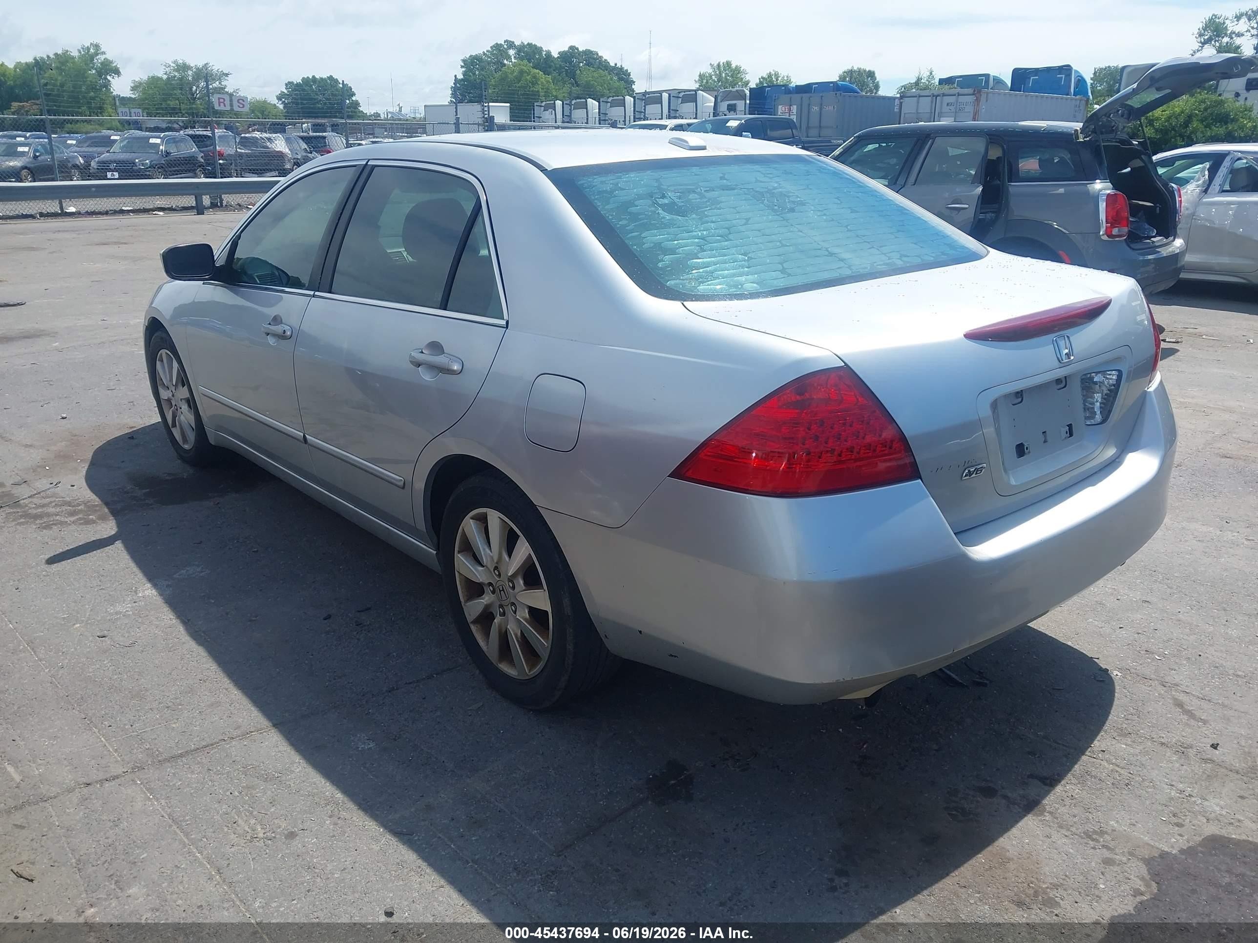 2007 Honda Accord 3.0 Ex Silver vin: 1HGCM66517A086433
