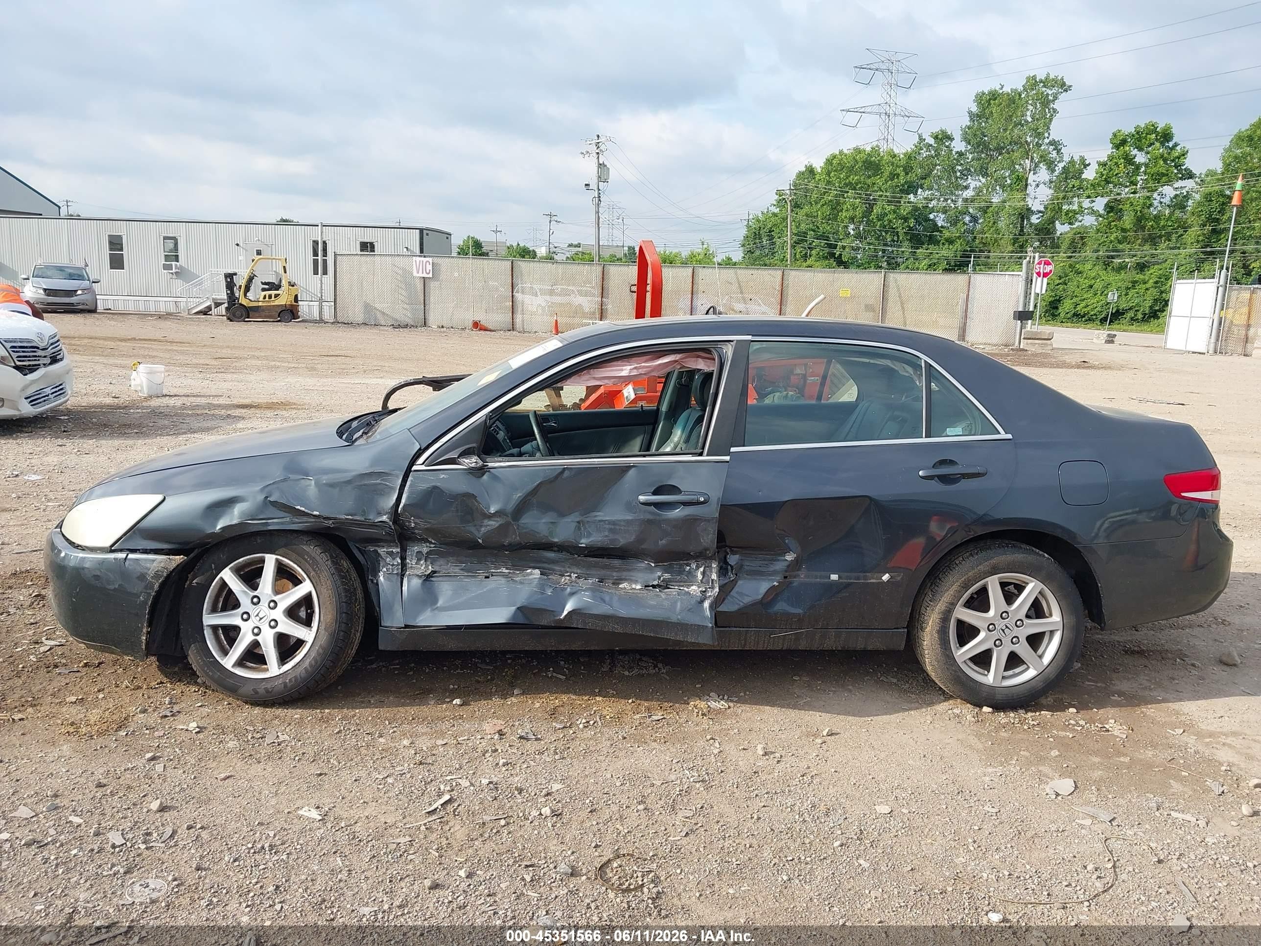 2003 Honda Accord 3.0 Ex Gray vin: 1HGCM66523A081297