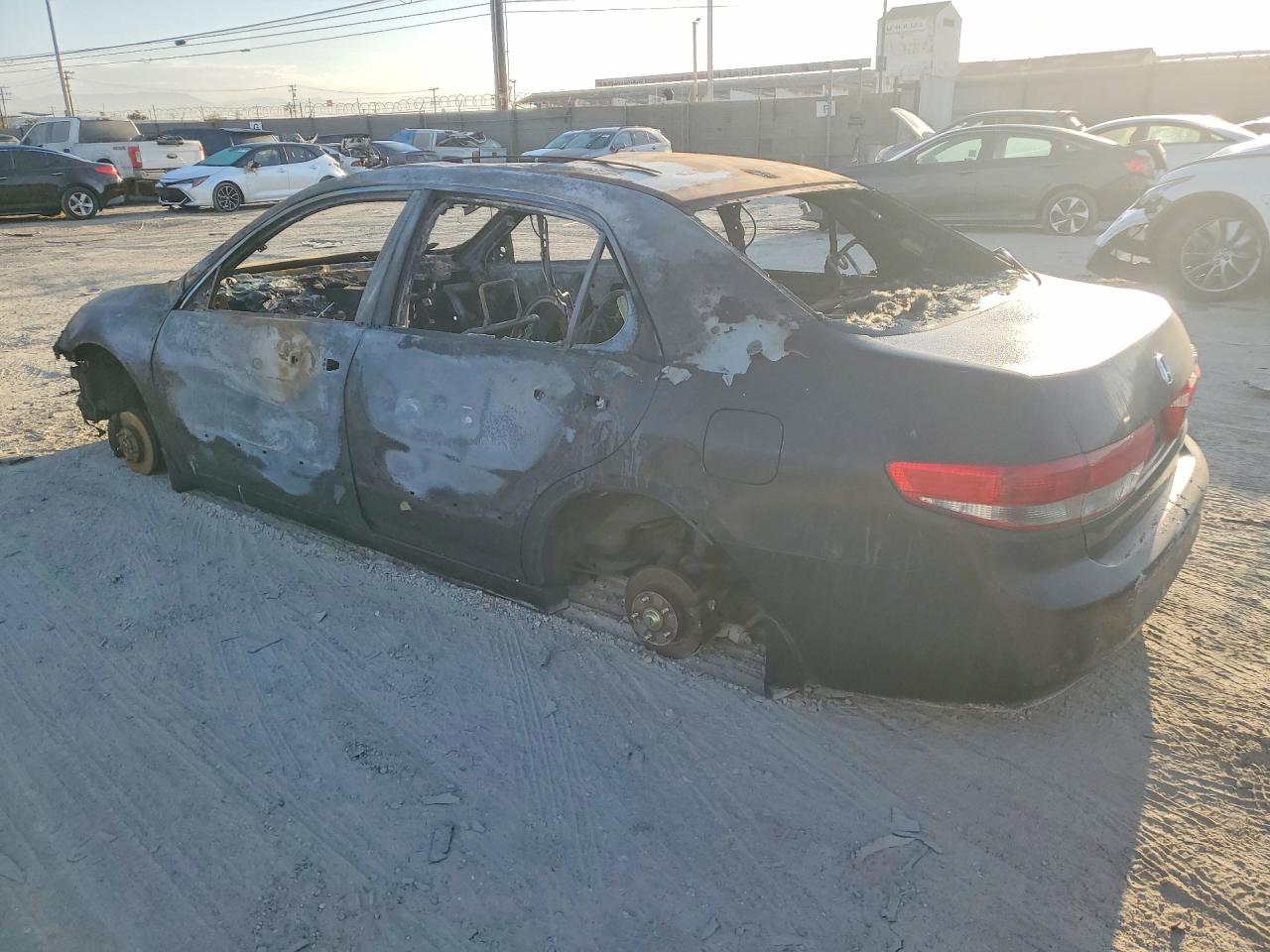 2004 Honda Accord Ex Burn vin: 1HGCM66524A025801