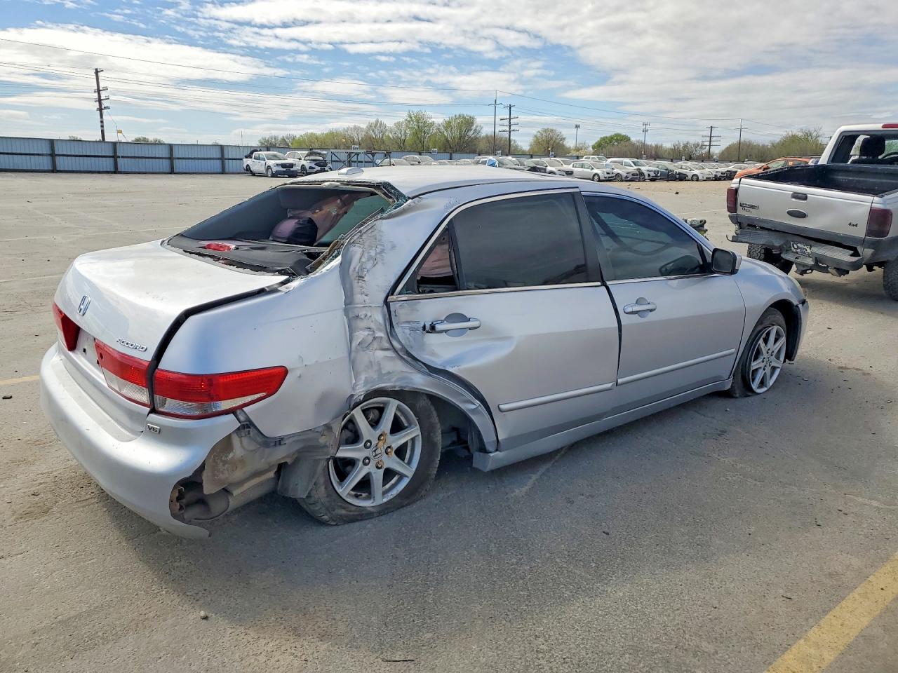2004 Honda Accord Ex Silver vin: 1HGCM66524A027614