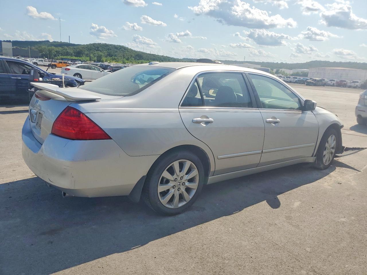 2007 Honda Accord Ex Silver vin: 1HGCM66527A001275