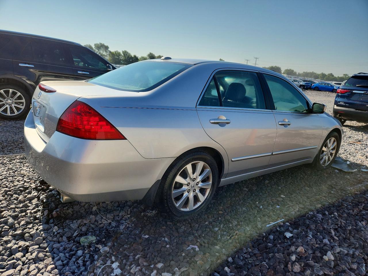 2007 Honda Accord Ex Silver vin: 1HGCM66527A099305