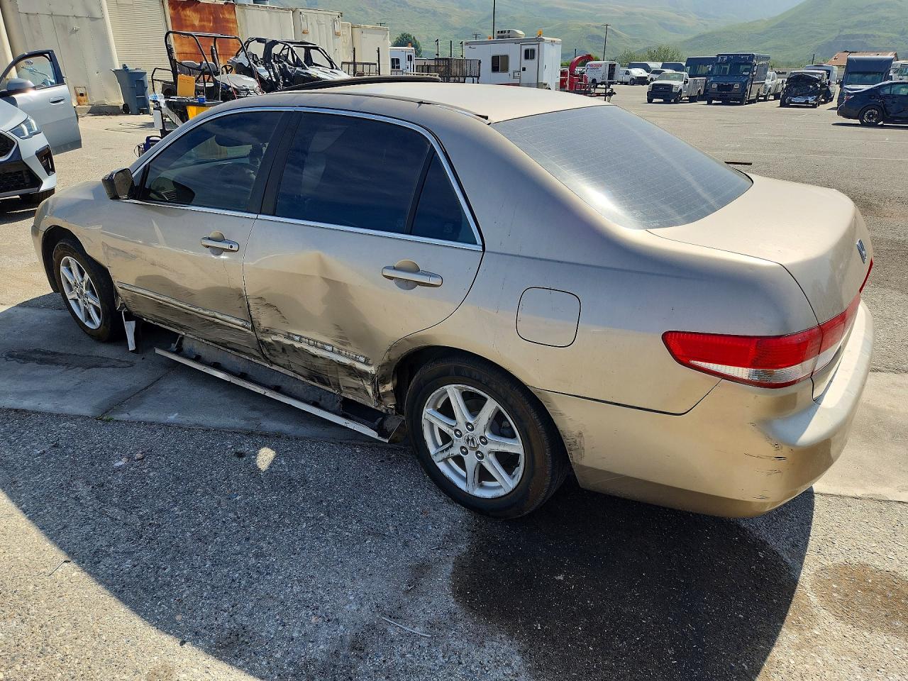 2003 Honda Accord Ex Gold vin: 1HGCM66533A071085