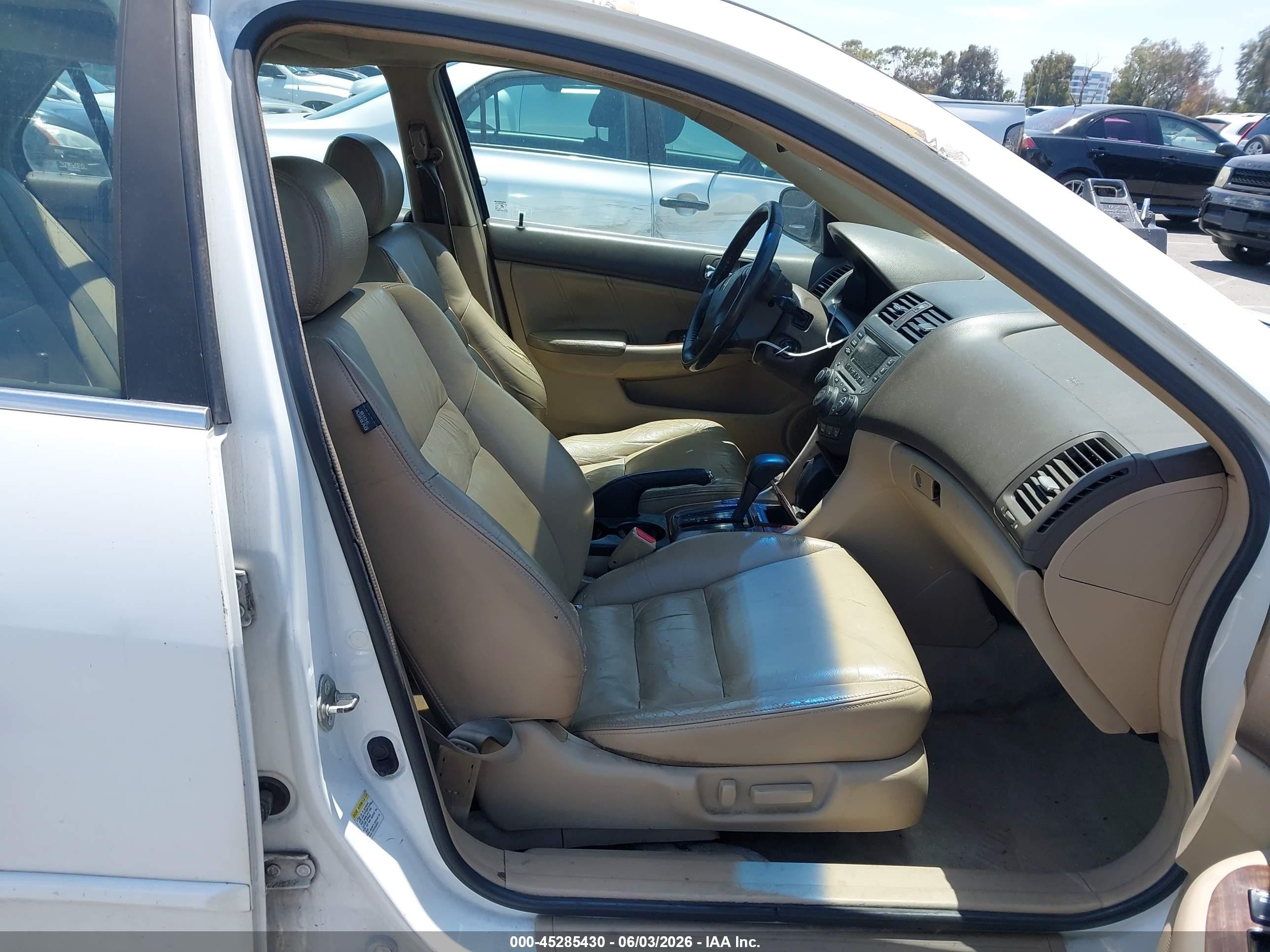 2006 Honda Accord 3.0 Ex White vin: 1HGCM66536A059832
