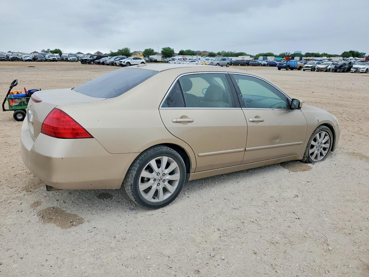 2007 Honda Accord Ex Gold vin: 1HGCM66537A032017