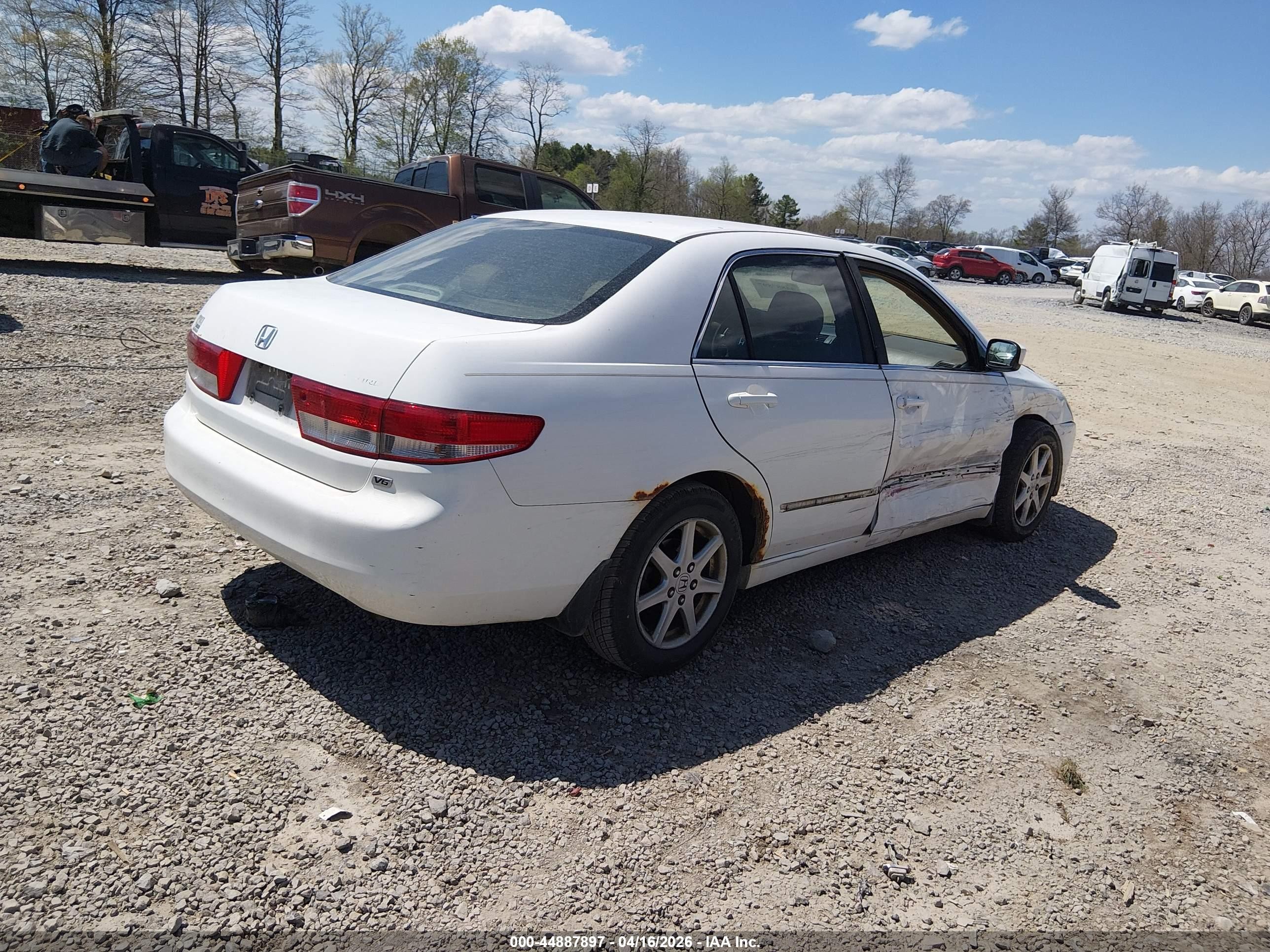 2003 Honda Accord 3.0 Ex White vin: 1HGCM66543A077722