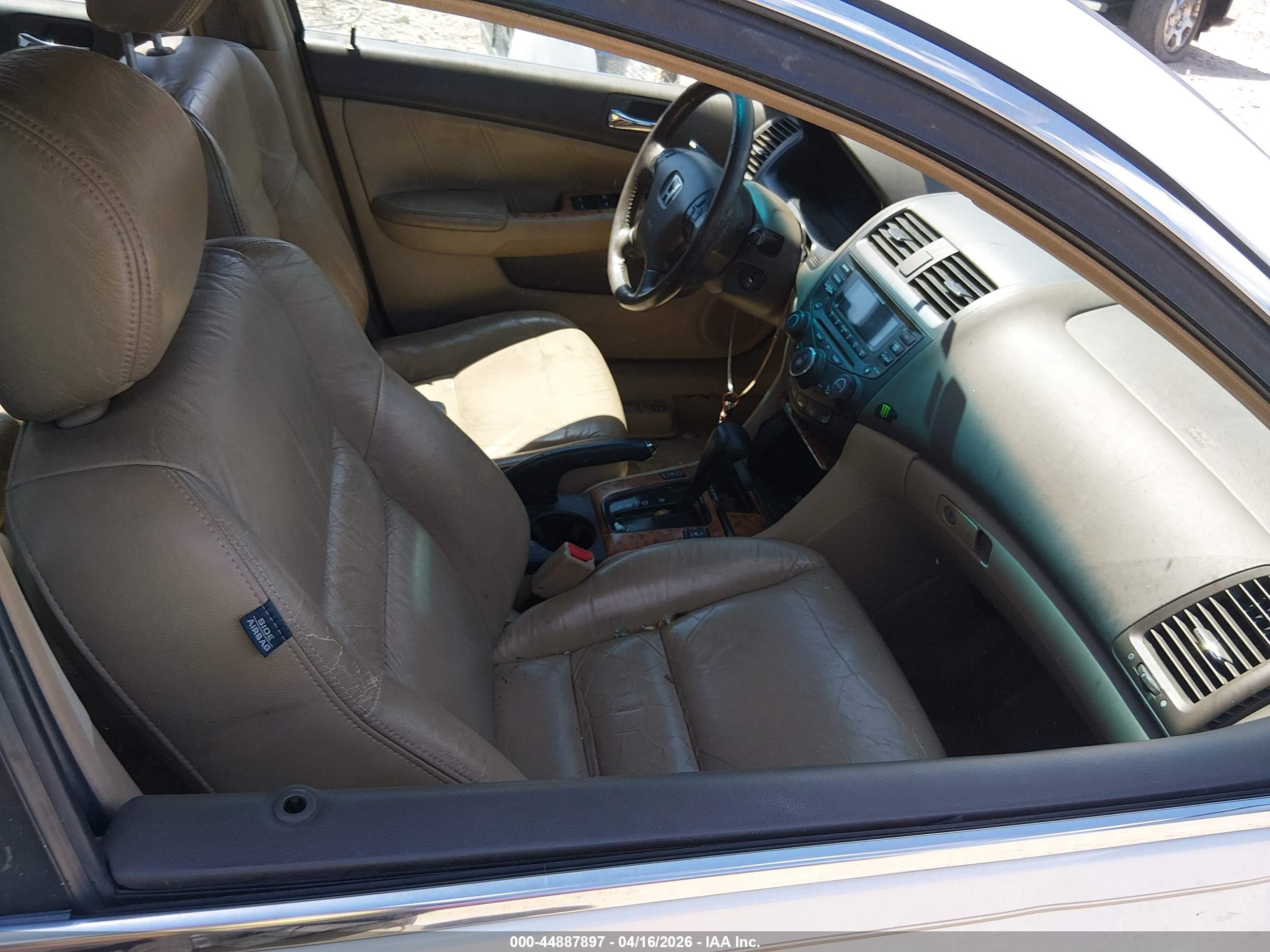 2003 Honda Accord 3.0 Ex White vin: 1HGCM66543A077722