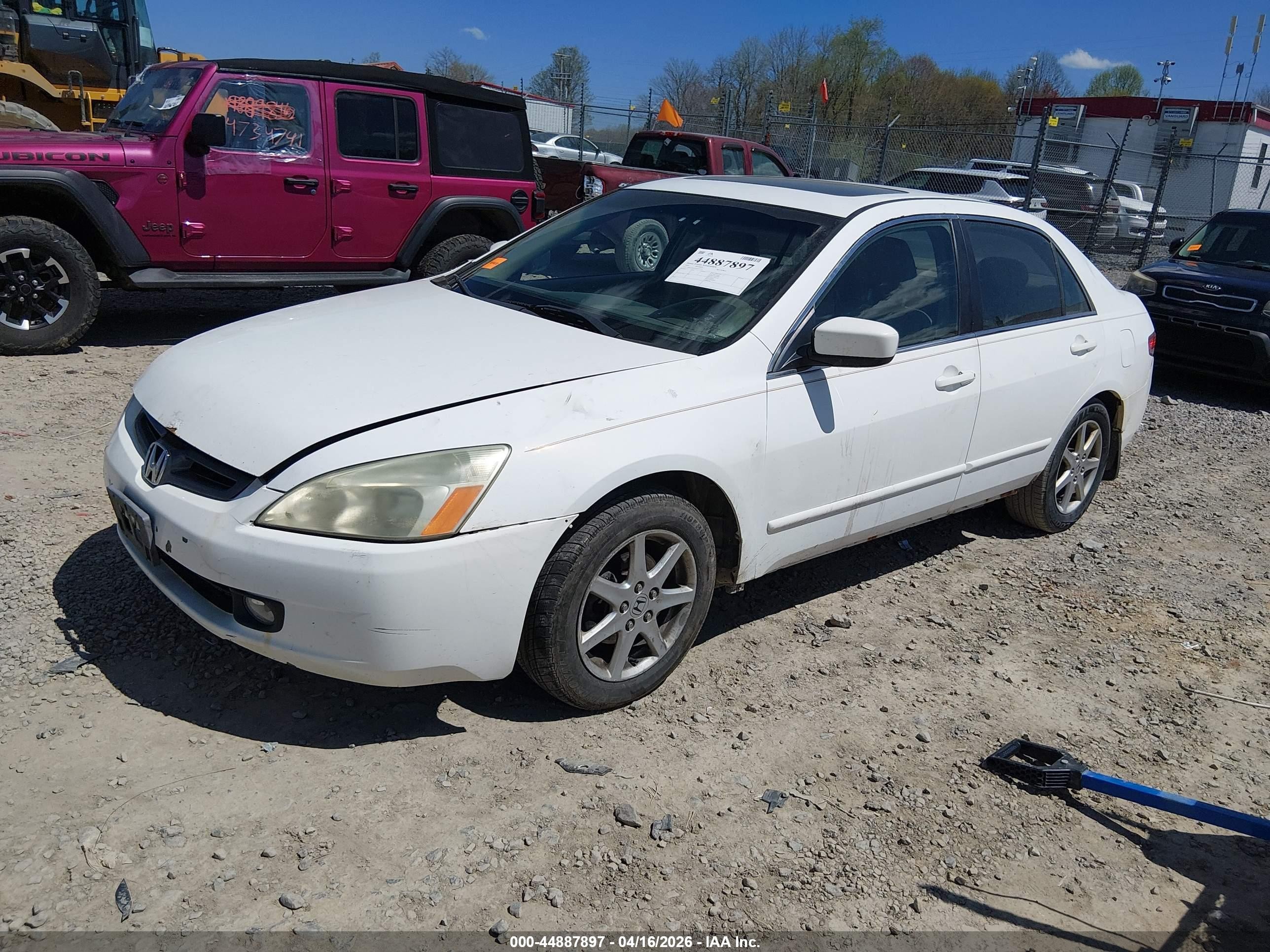 2003 Honda Accord 3.0 Ex White vin: 1HGCM66543A077722