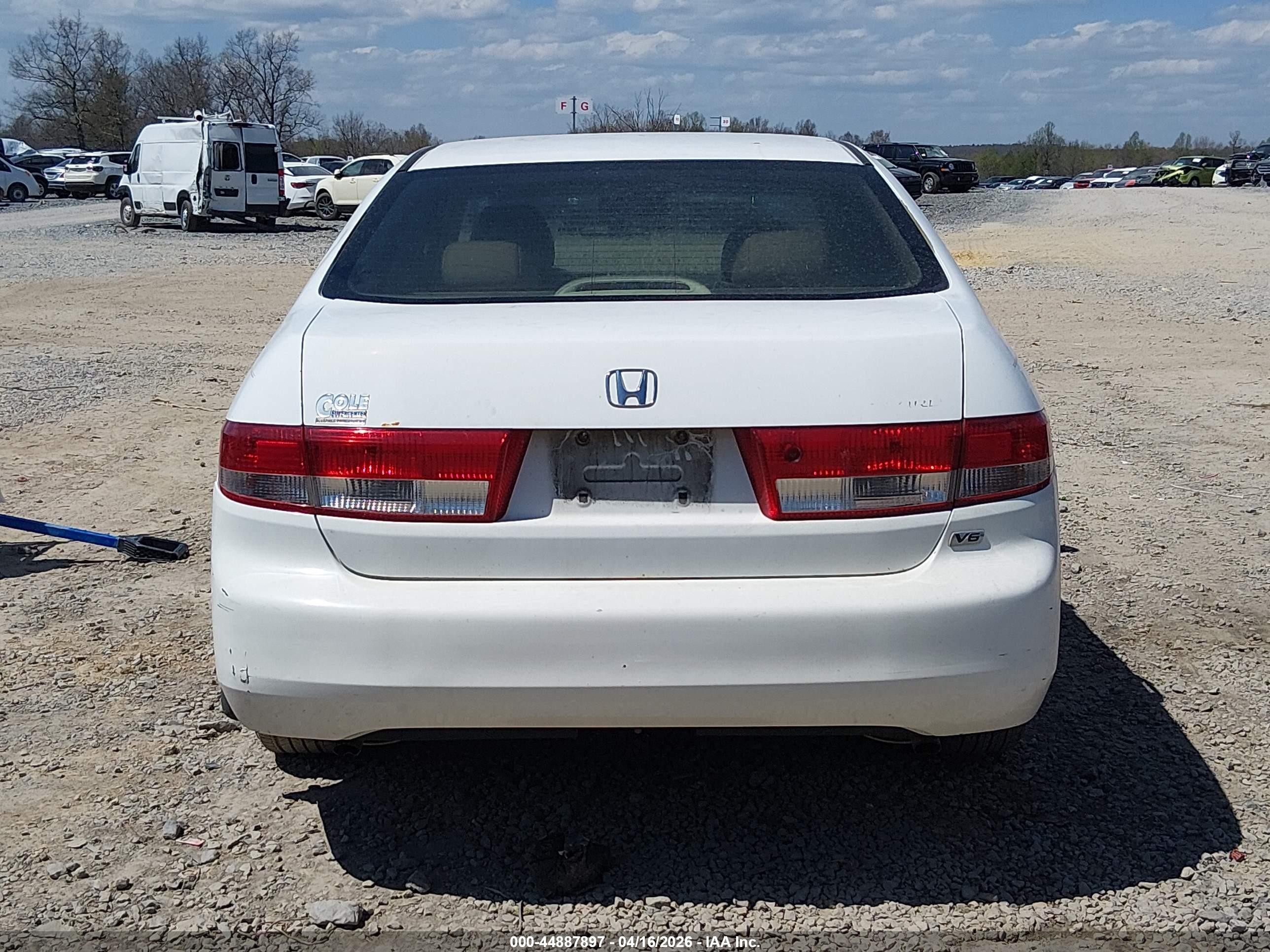 2003 Honda Accord 3.0 Ex White vin: 1HGCM66543A077722
