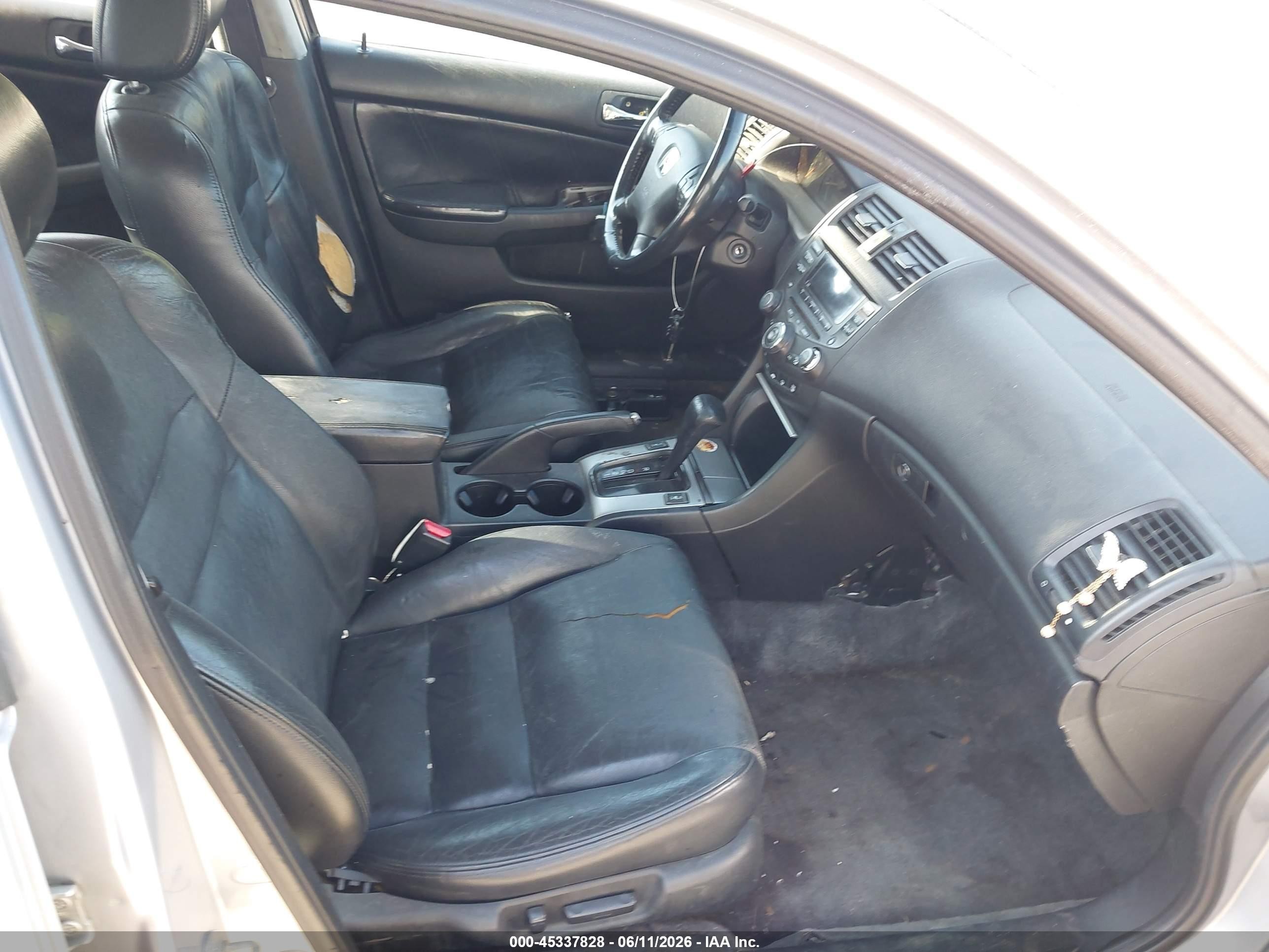 2004 Honda Accord 3.0 Ex Silver vin: 1HGCM66544A013214